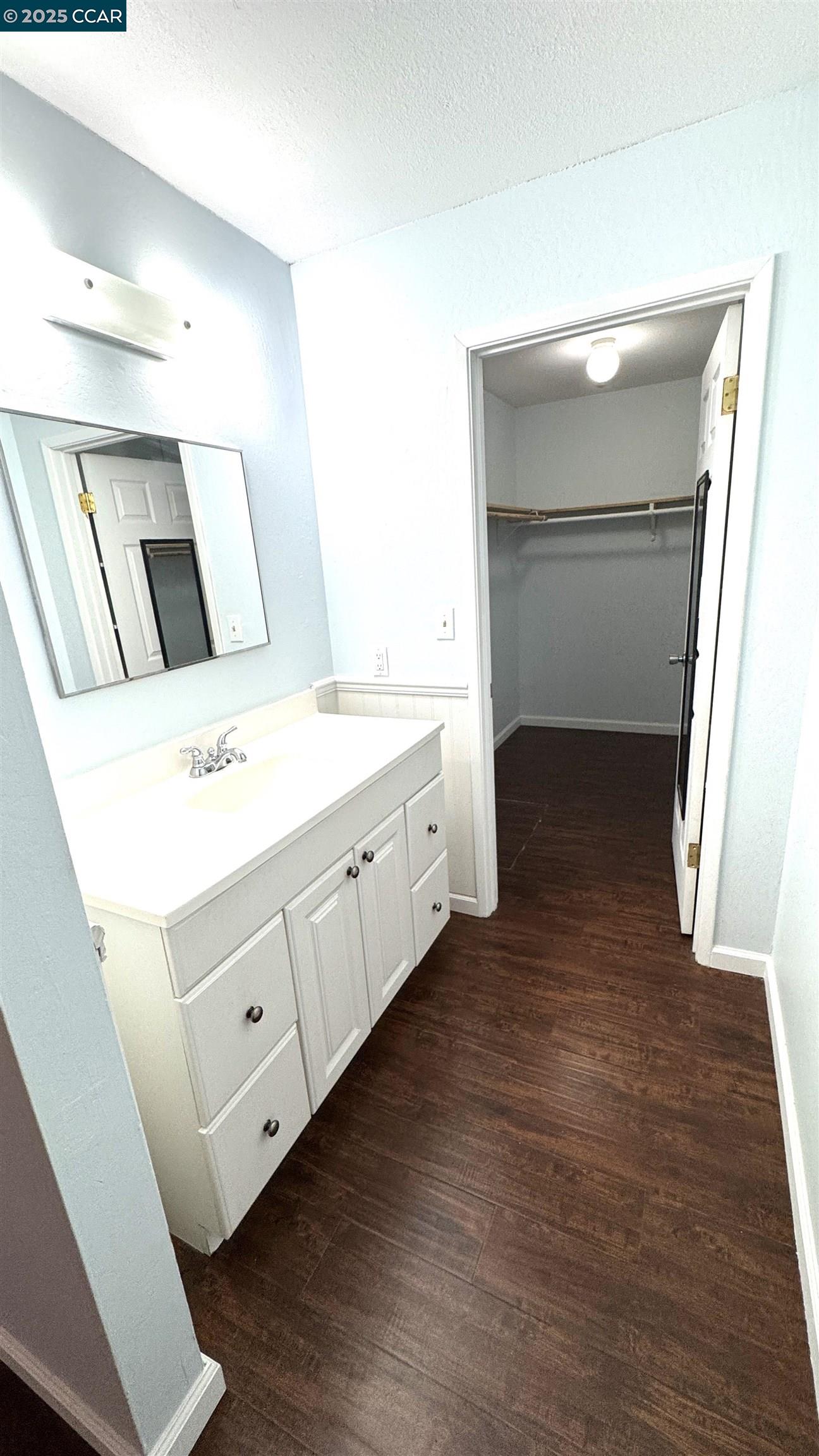 Photo #13: 41103287 Listing: Photo #13