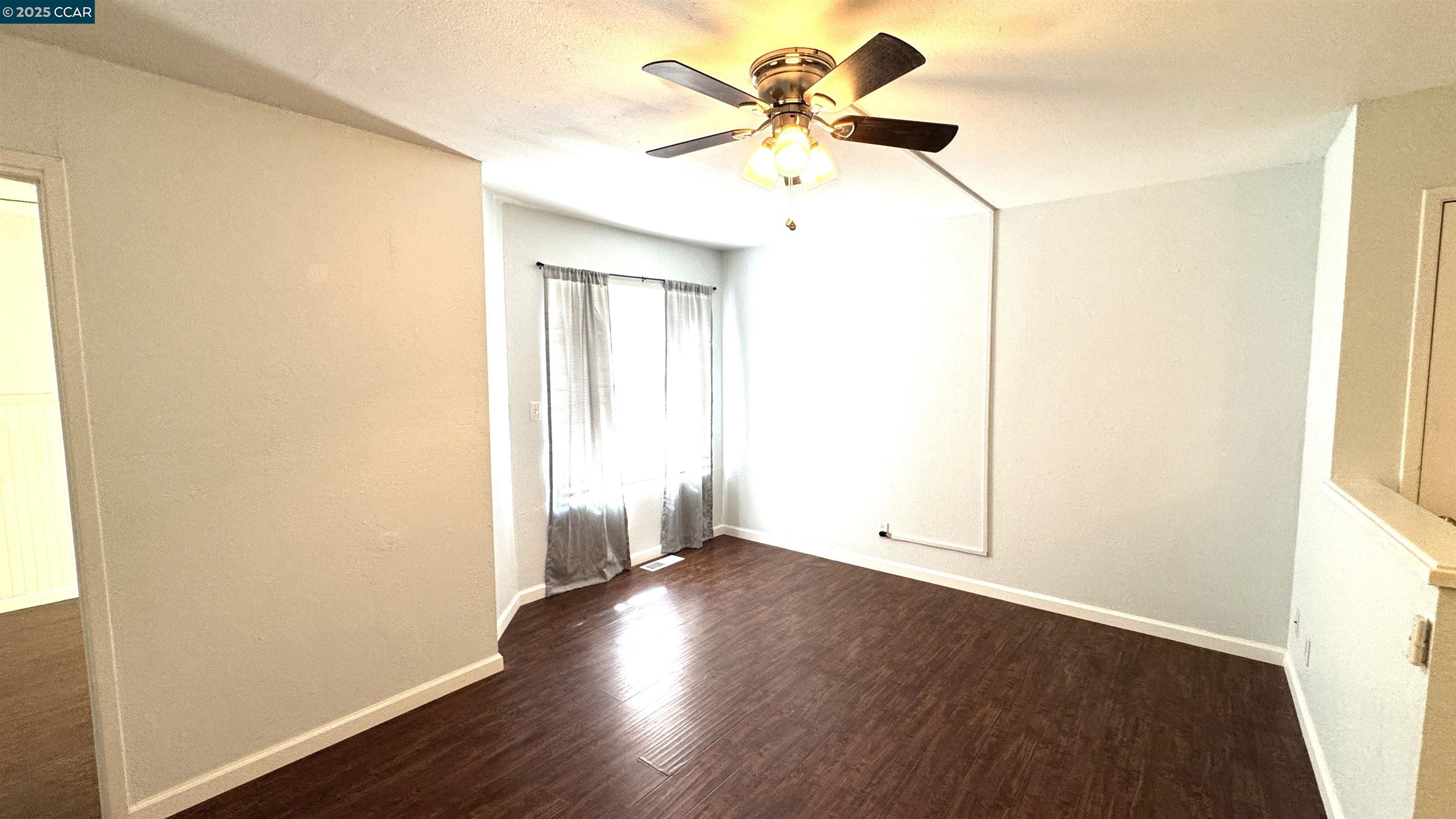 Photo #3: 41103287 Listing 