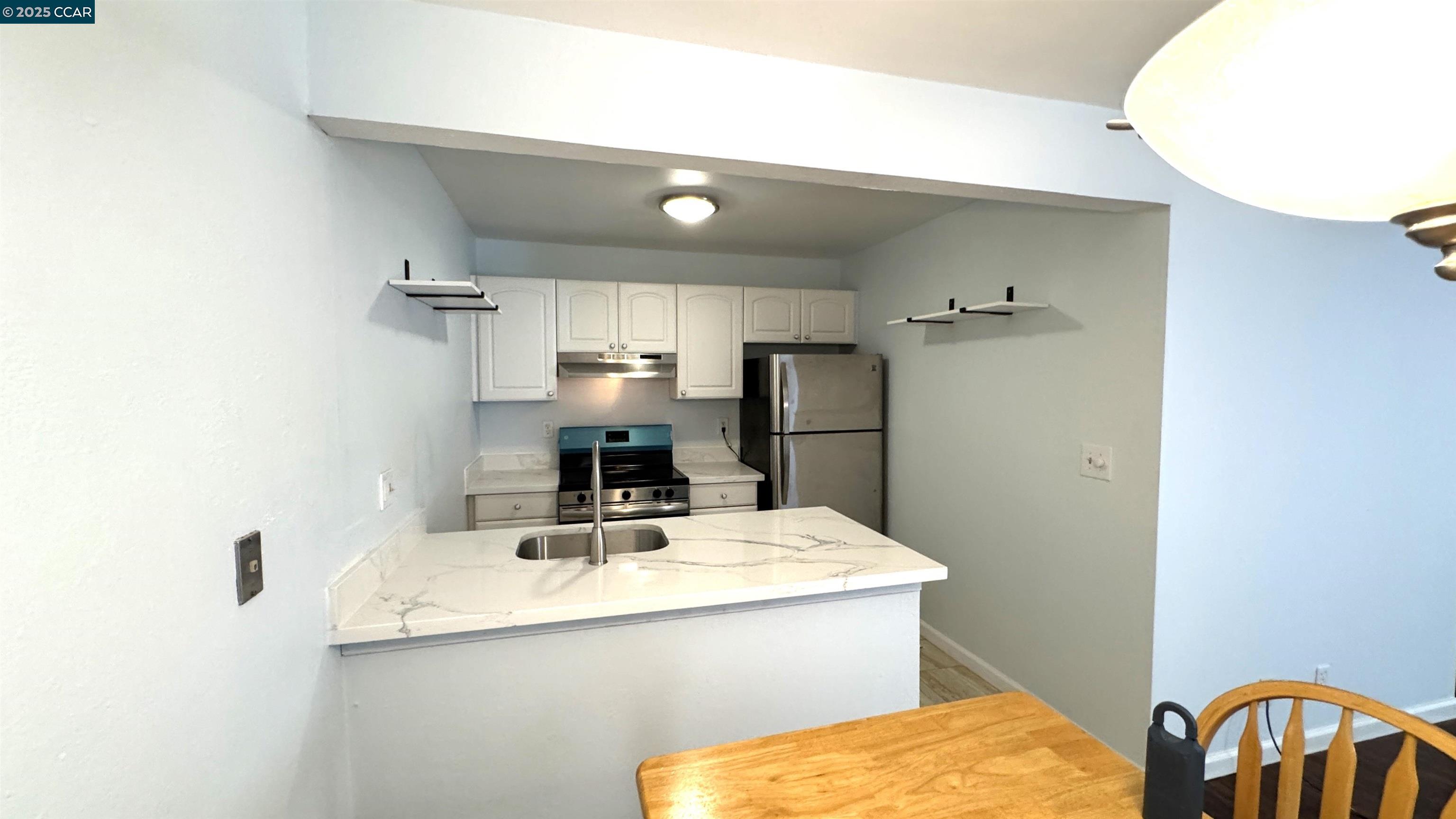 Photo #6: 41103287 Listing 