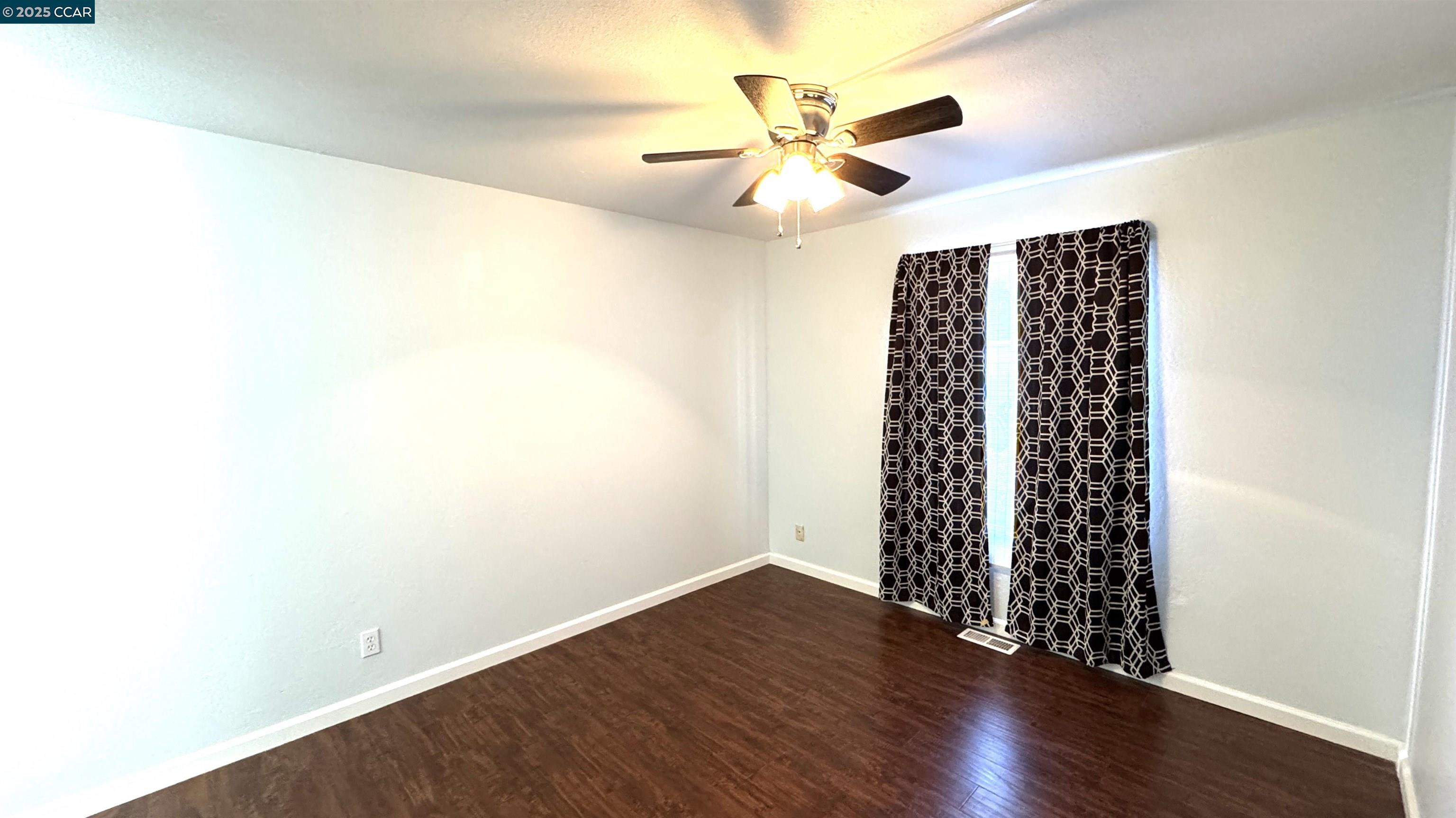 Photo #10: 41103287 Listing: Photo #10