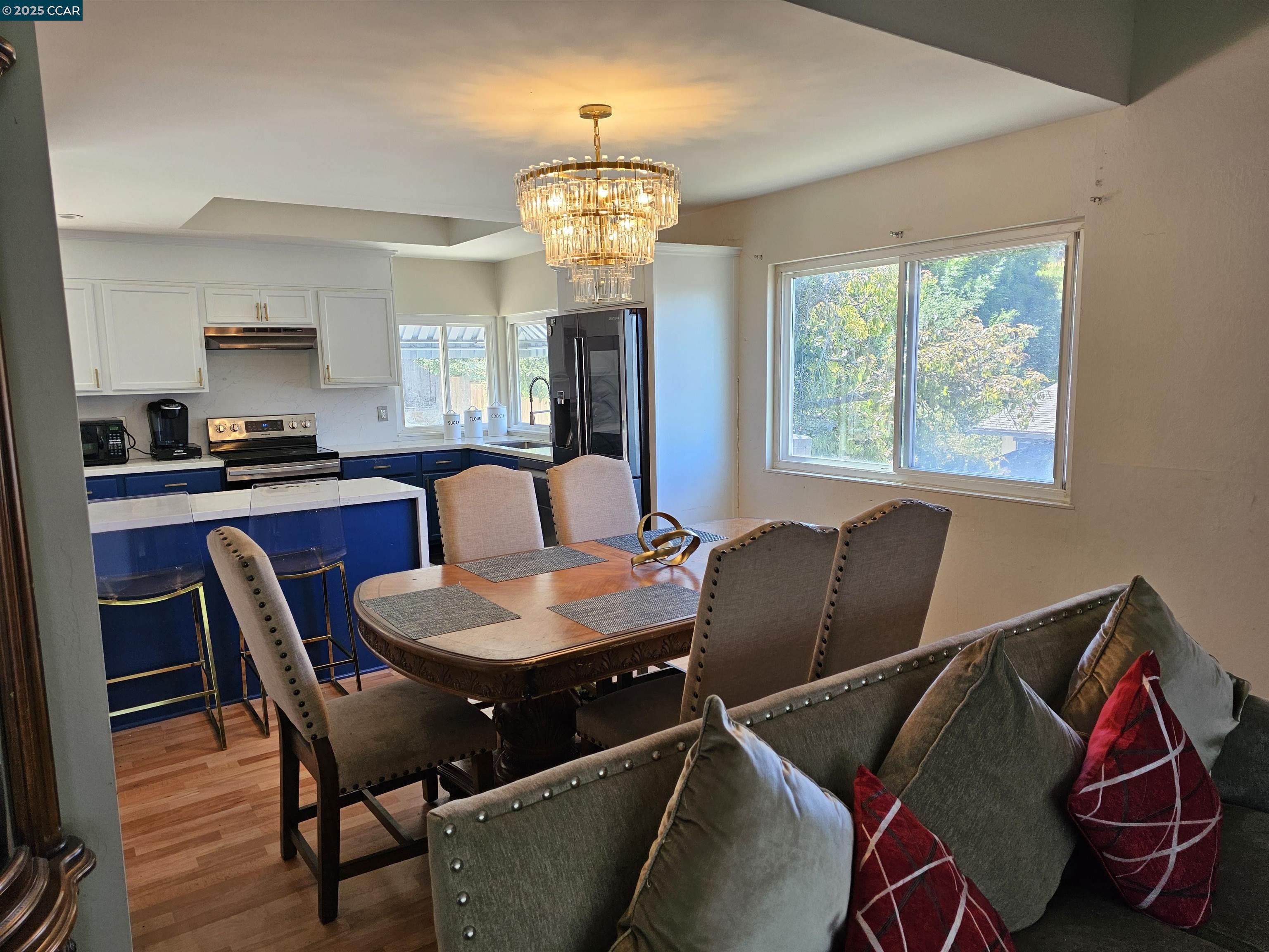 2180 Shea Dr, Pinole, California 94564, 3 Bedrooms Bedrooms, 8 Rooms Rooms,2 BathroomsBathrooms,Residential,For Sale,2180 Shea Dr,41103289