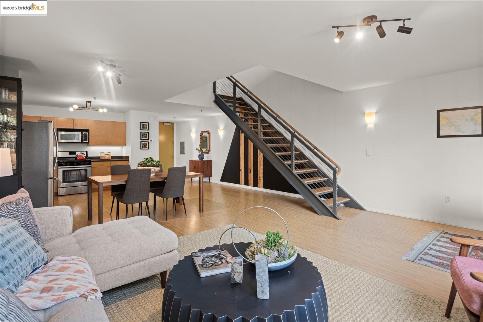 Photo #5: 41103290 Listing 