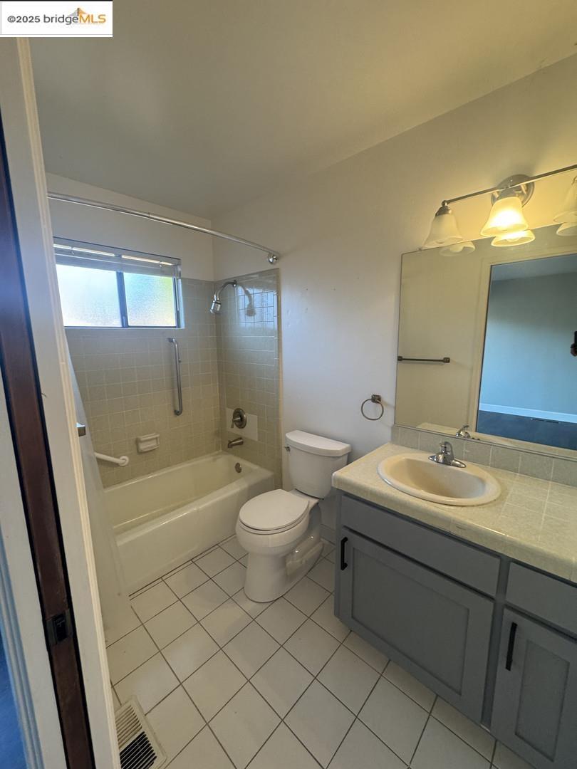 436 Walnut AVE, Santa Cruz, California 95060, 2 Bedrooms Bedrooms, 4 Rooms Rooms,1 BathroomBathrooms,Residential,For Sale,436 Walnut AVE,41103291