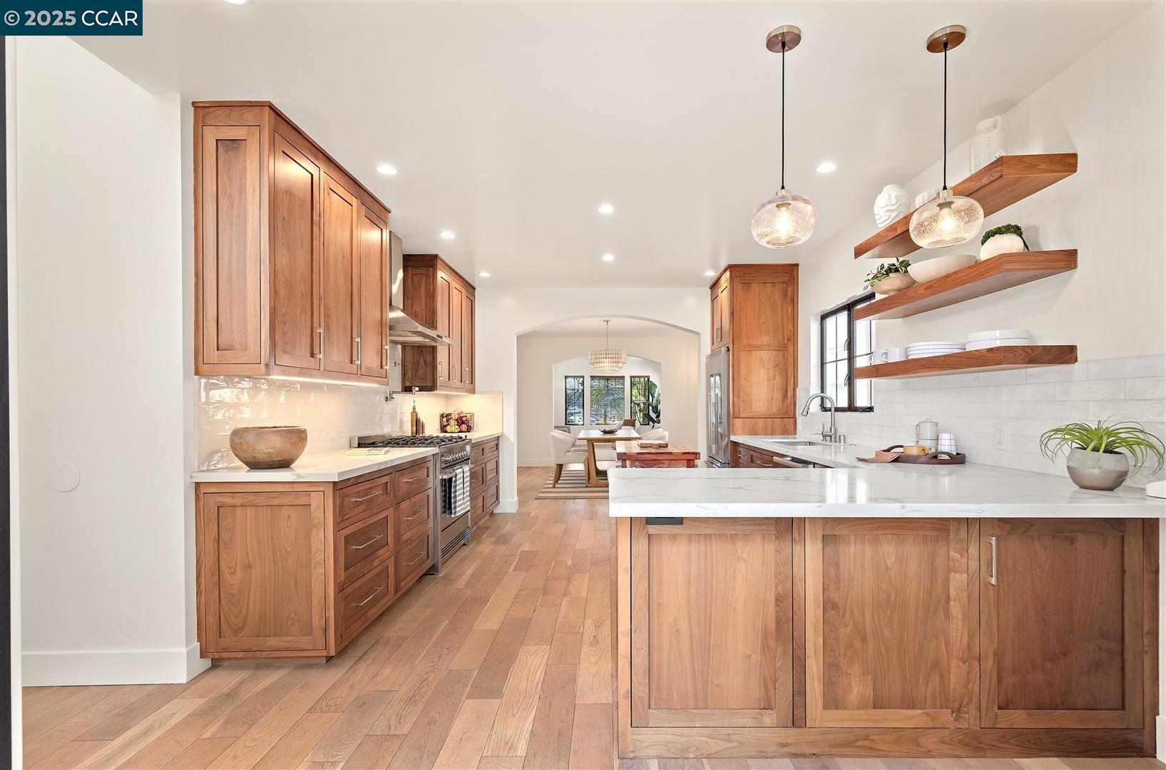 Detail Gallery Image 12 of 60 For 627 59th St, Oakland,  CA 94609 - 4 Beds | 3 Baths