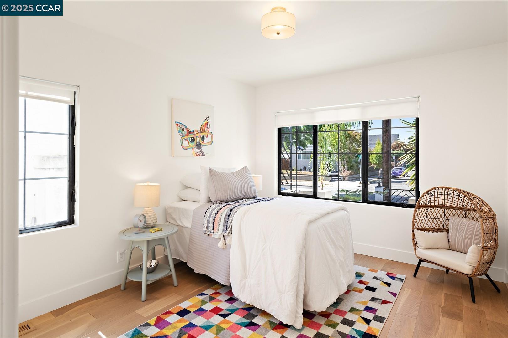 Detail Gallery Image 15 of 60 For 627 59th St, Oakland,  CA 94609 - 4 Beds | 3 Baths