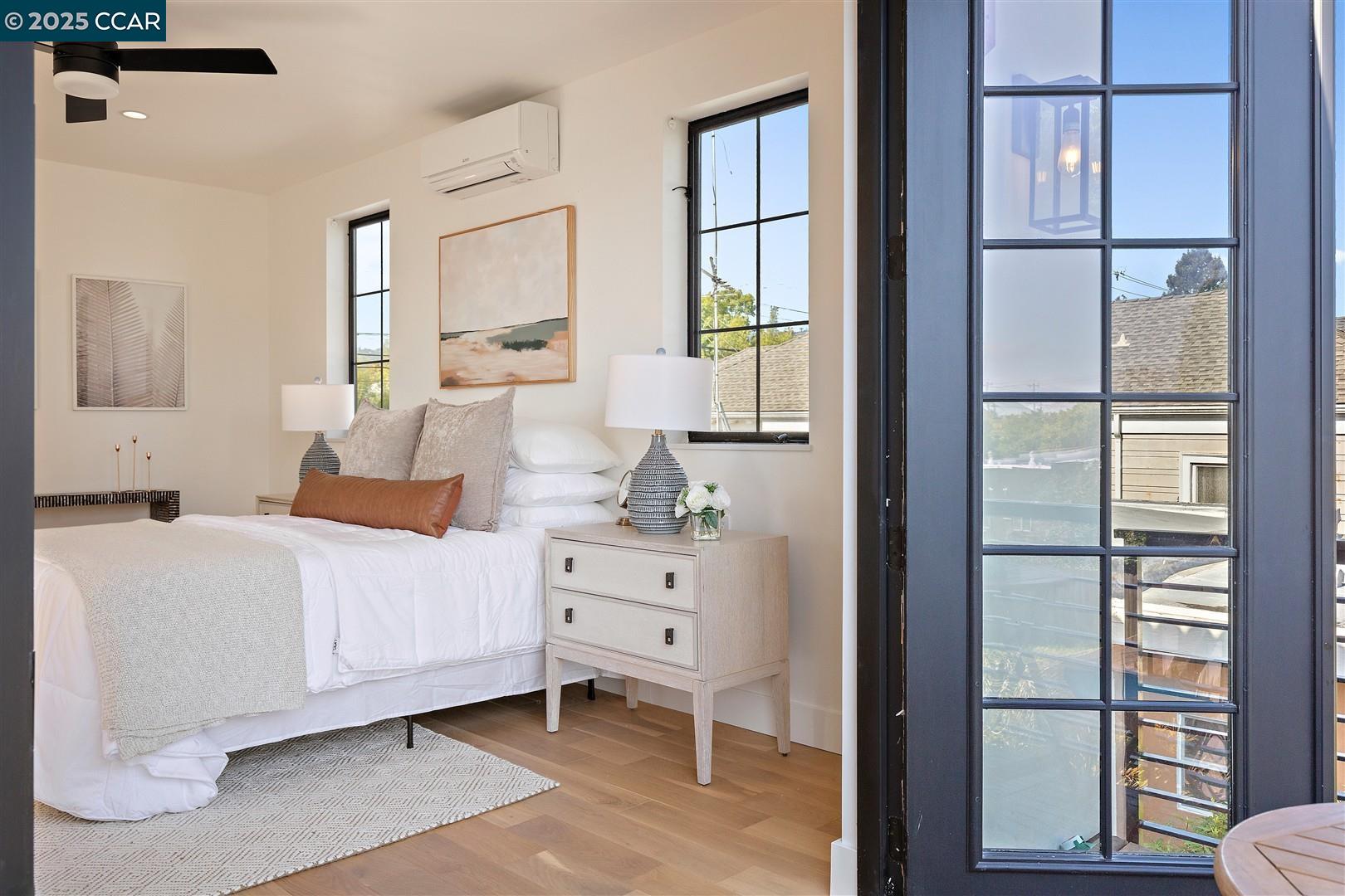 Detail Gallery Image 27 of 60 For 627 59th St, Oakland,  CA 94609 - 4 Beds | 3 Baths