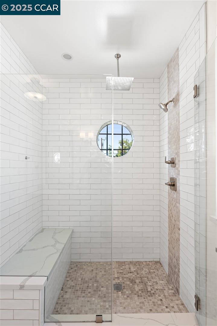 Detail Gallery Image 33 of 60 For 627 59th St, Oakland,  CA 94609 - 4 Beds | 3 Baths