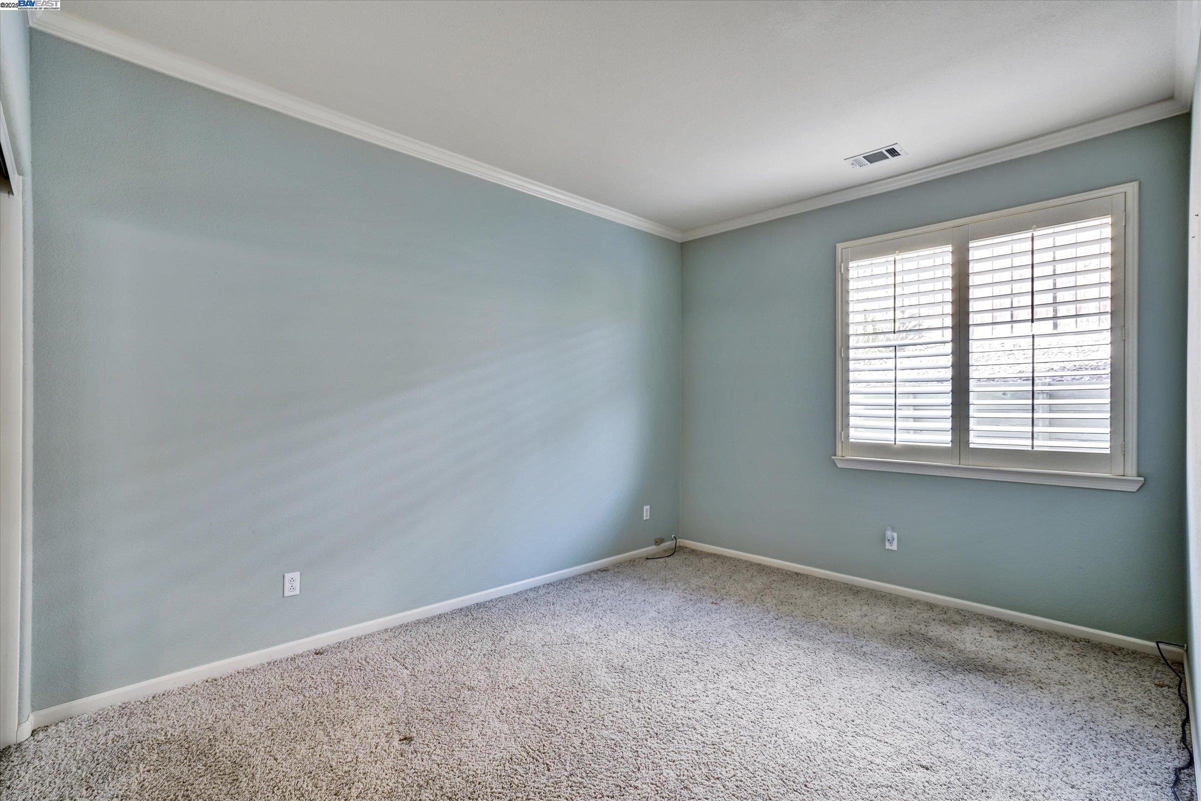 Detail Gallery Image 13 of 30 For 947 Autumn Oak Circle, Concord,  CA 94521 - 4 Beds | 2 Baths