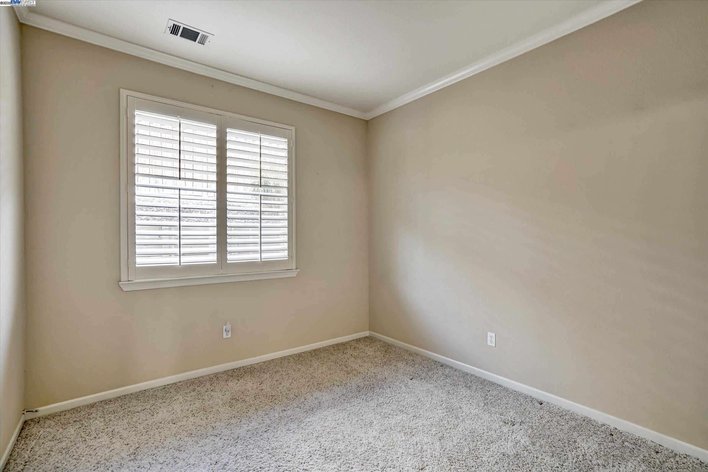 Detail Gallery Image 16 of 30 For 947 Autumn Oak Circle, Concord,  CA 94521 - 4 Beds | 2 Baths