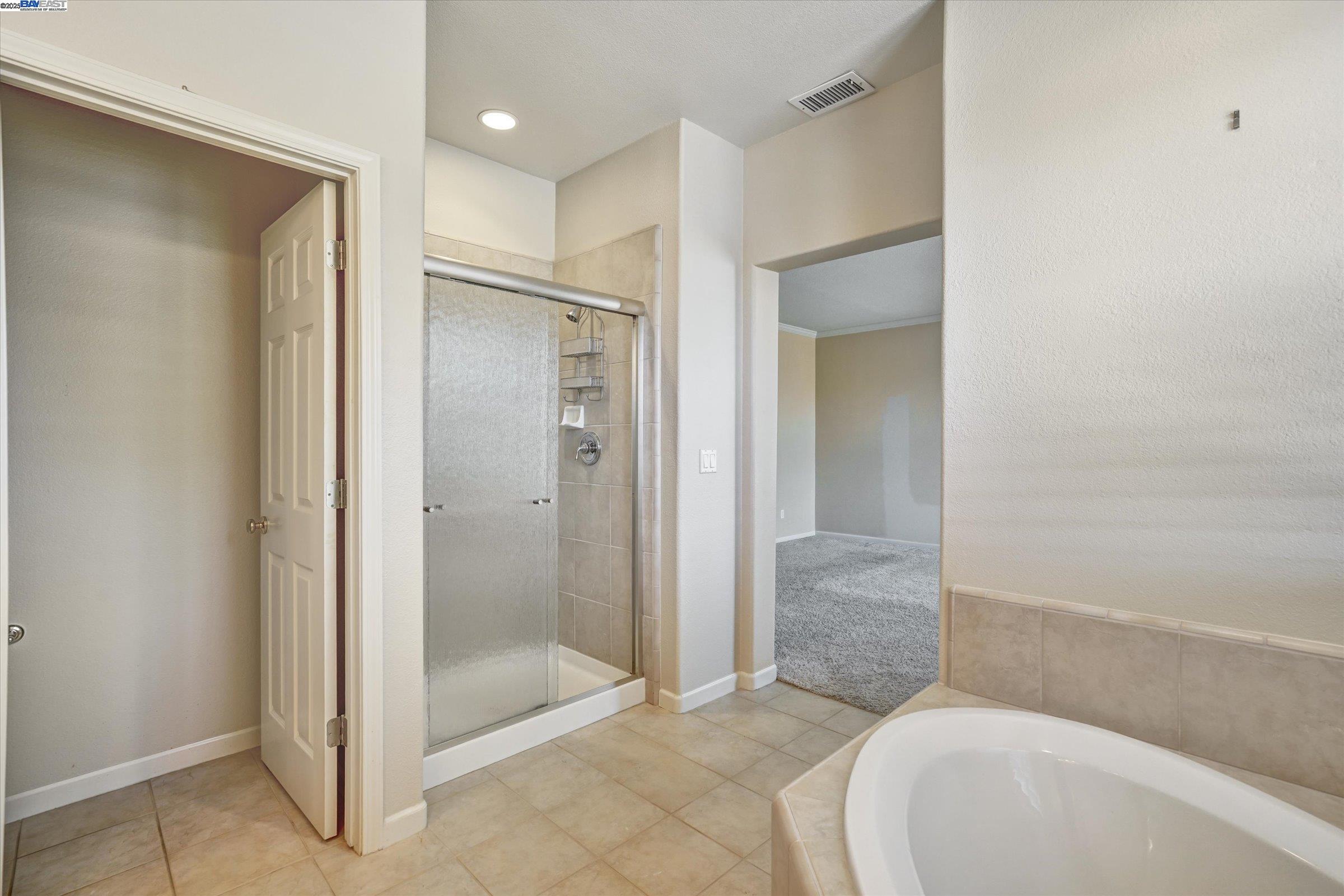 Detail Gallery Image 23 of 30 For 947 Autumn Oak Circle, Concord,  CA 94521 - 4 Beds | 2 Baths