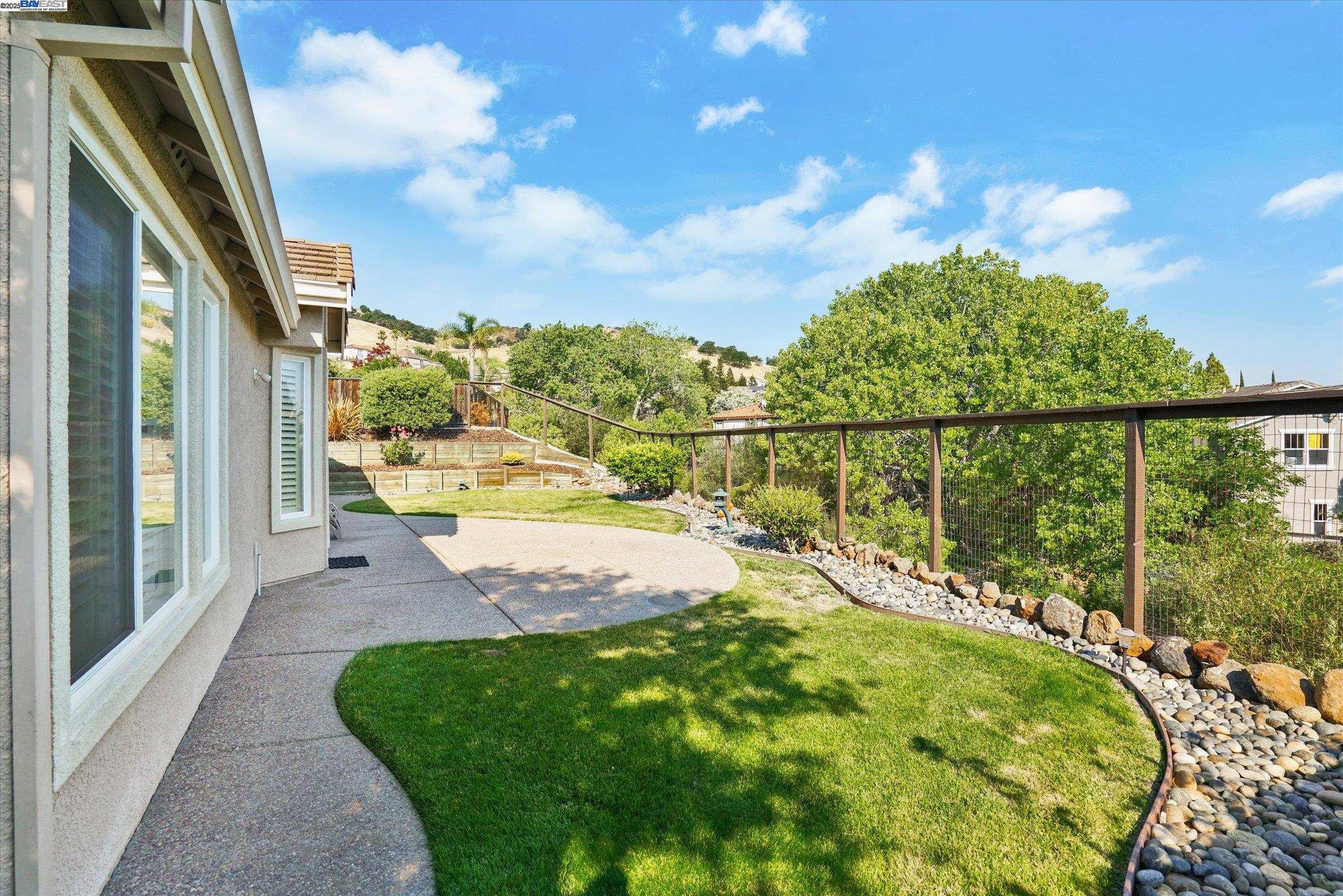 Detail Gallery Image 30 of 30 For 947 Autumn Oak Circle, Concord,  CA 94521 - 4 Beds | 2 Baths