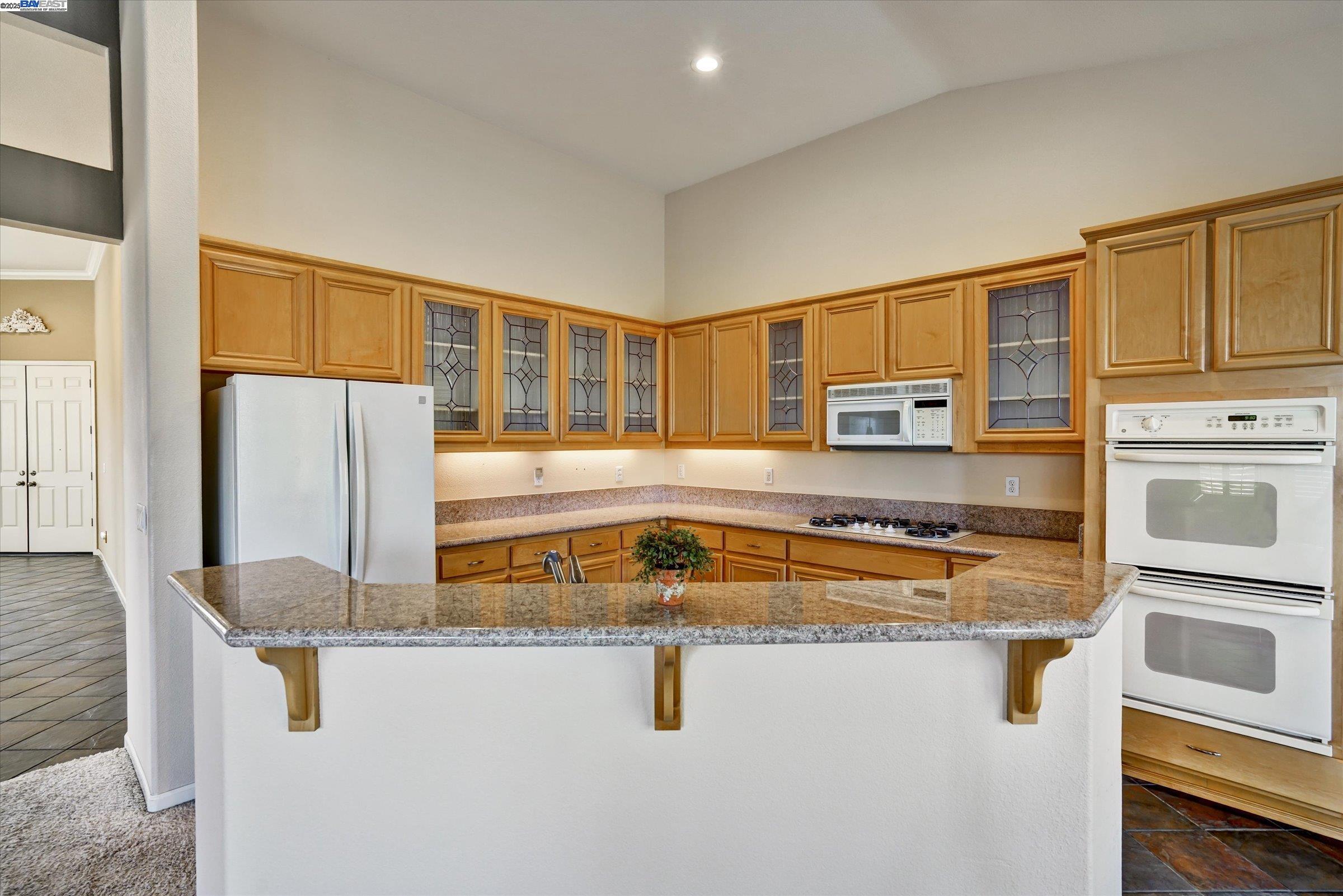 Detail Gallery Image 9 of 30 For 947 Autumn Oak Circle, Concord,  CA 94521 - 4 Beds | 2 Baths