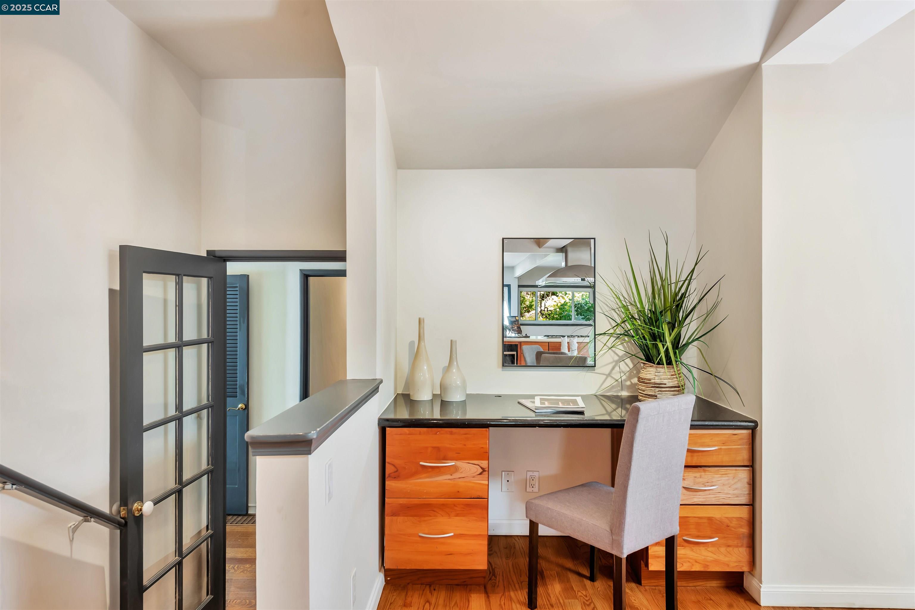 Detail Gallery Image 12 of 51 For 23 El Verano, Orinda,  CA 94563 - 4 Beds | 3 Baths