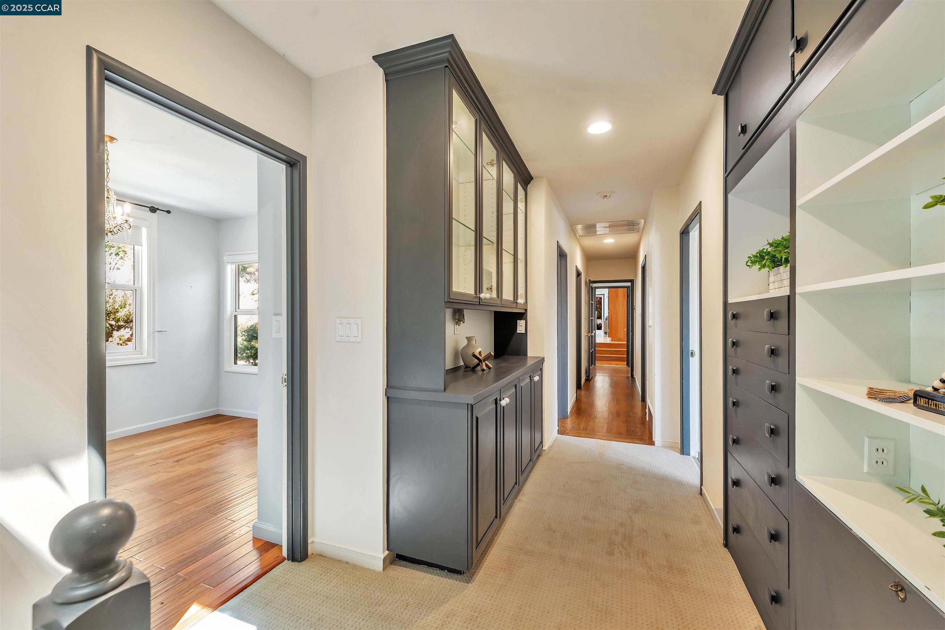 Detail Gallery Image 22 of 51 For 23 El Verano, Orinda,  CA 94563 - 4 Beds | 3 Baths