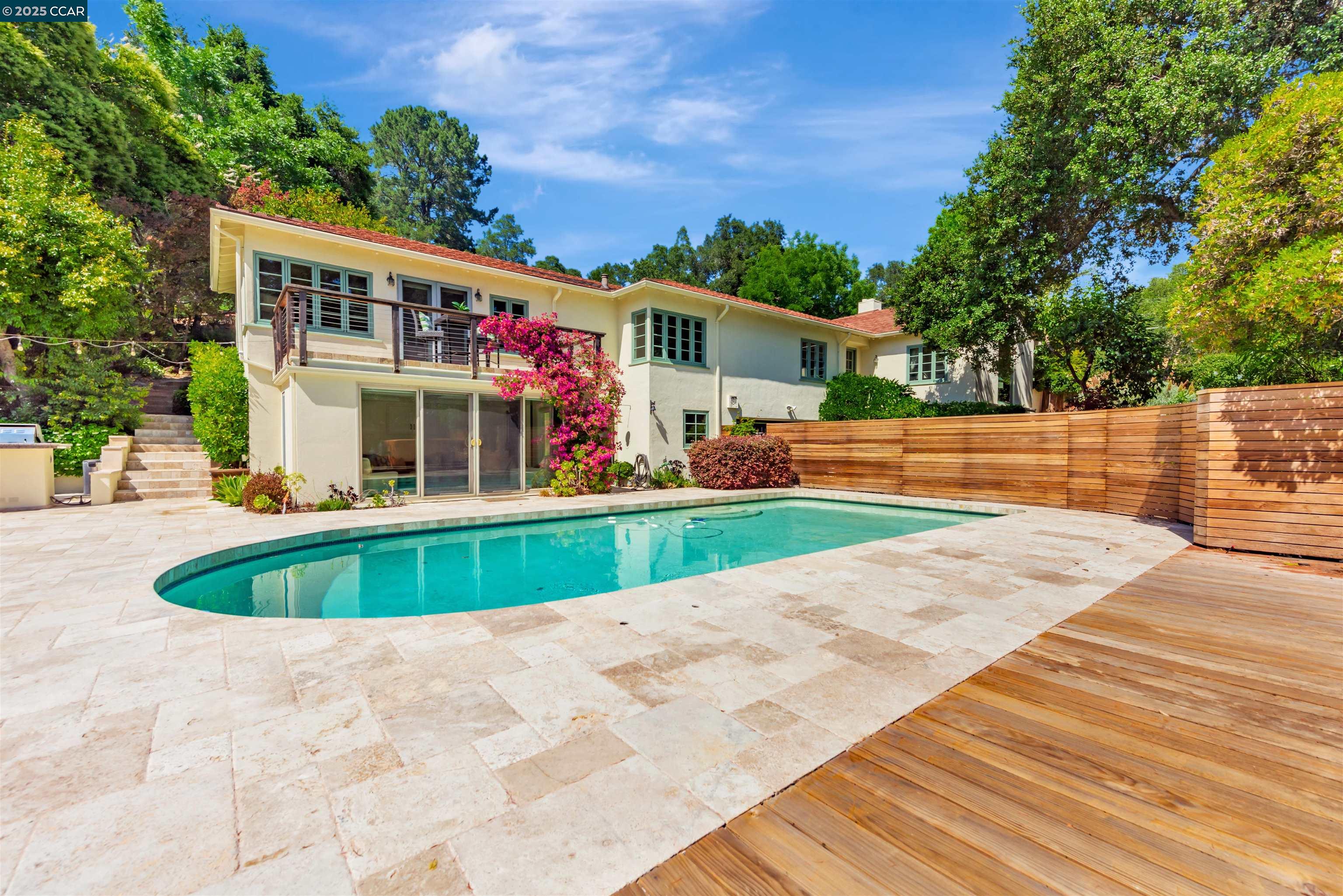 Detail Gallery Image 29 of 51 For 23 El Verano, Orinda,  CA 94563 - 4 Beds | 3 Baths