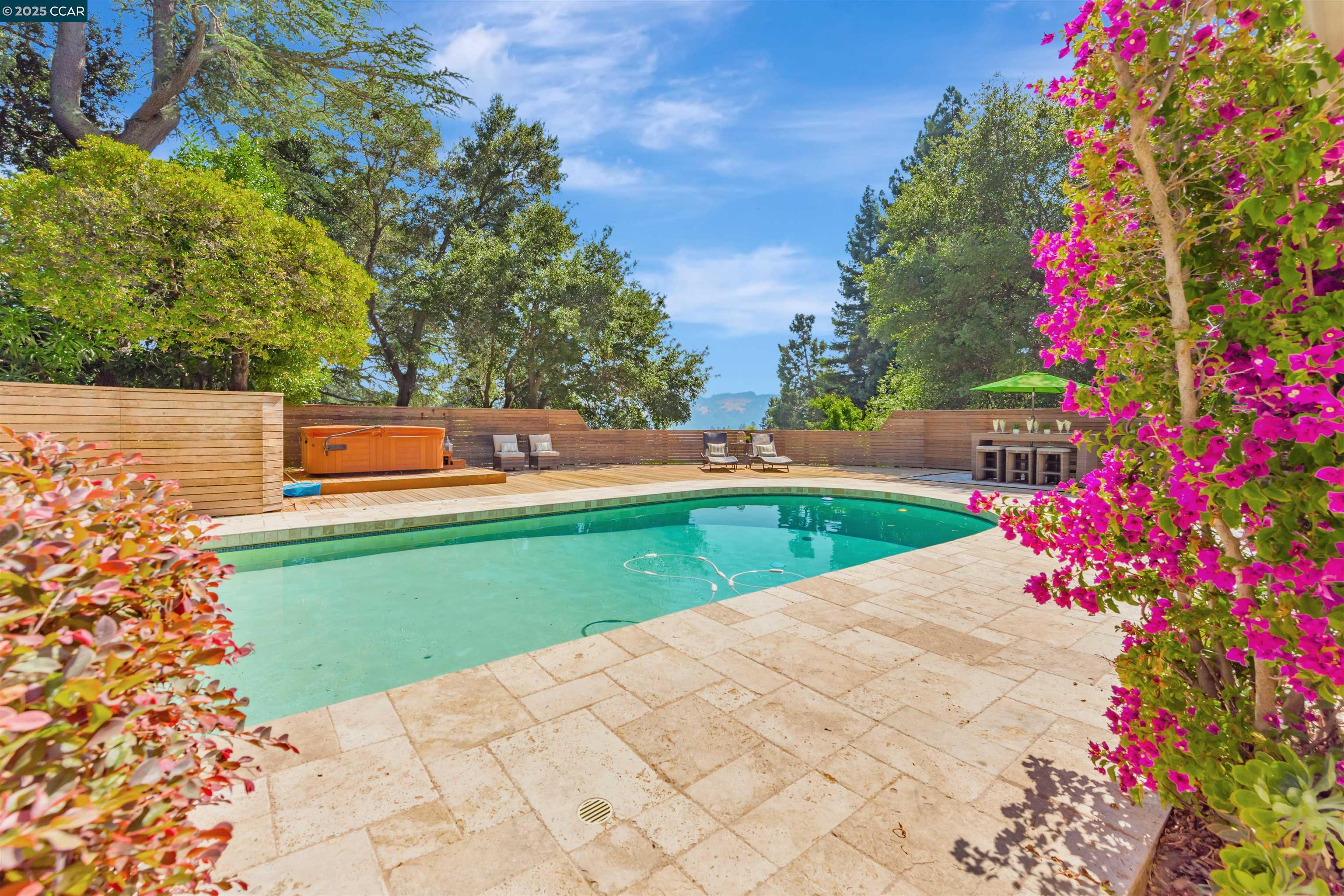 Detail Gallery Image 30 of 51 For 23 El Verano, Orinda,  CA 94563 - 4 Beds | 3 Baths