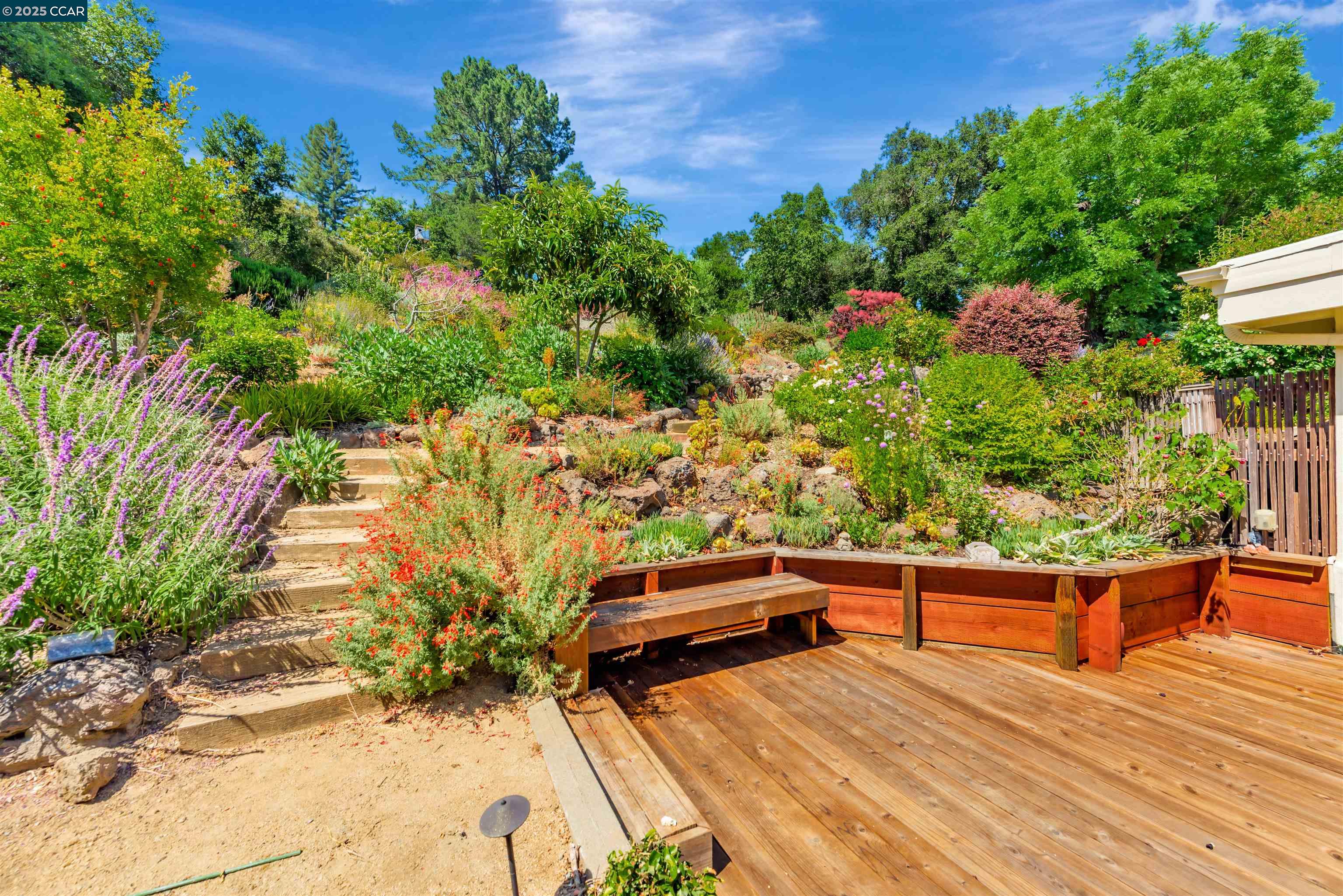 Detail Gallery Image 33 of 51 For 23 El Verano, Orinda,  CA 94563 - 4 Beds | 3 Baths