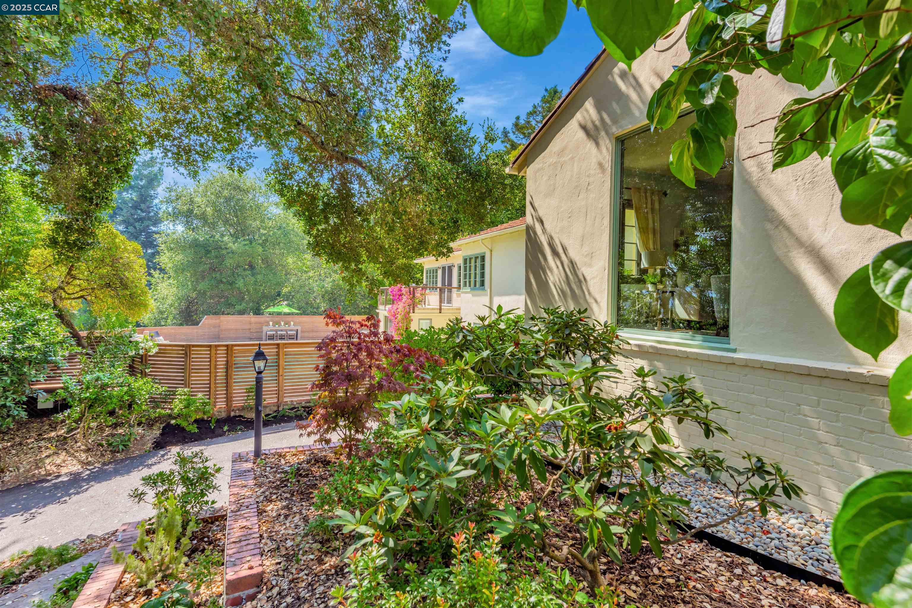 Detail Gallery Image 43 of 51 For 23 El Verano, Orinda,  CA 94563 - 4 Beds | 3 Baths