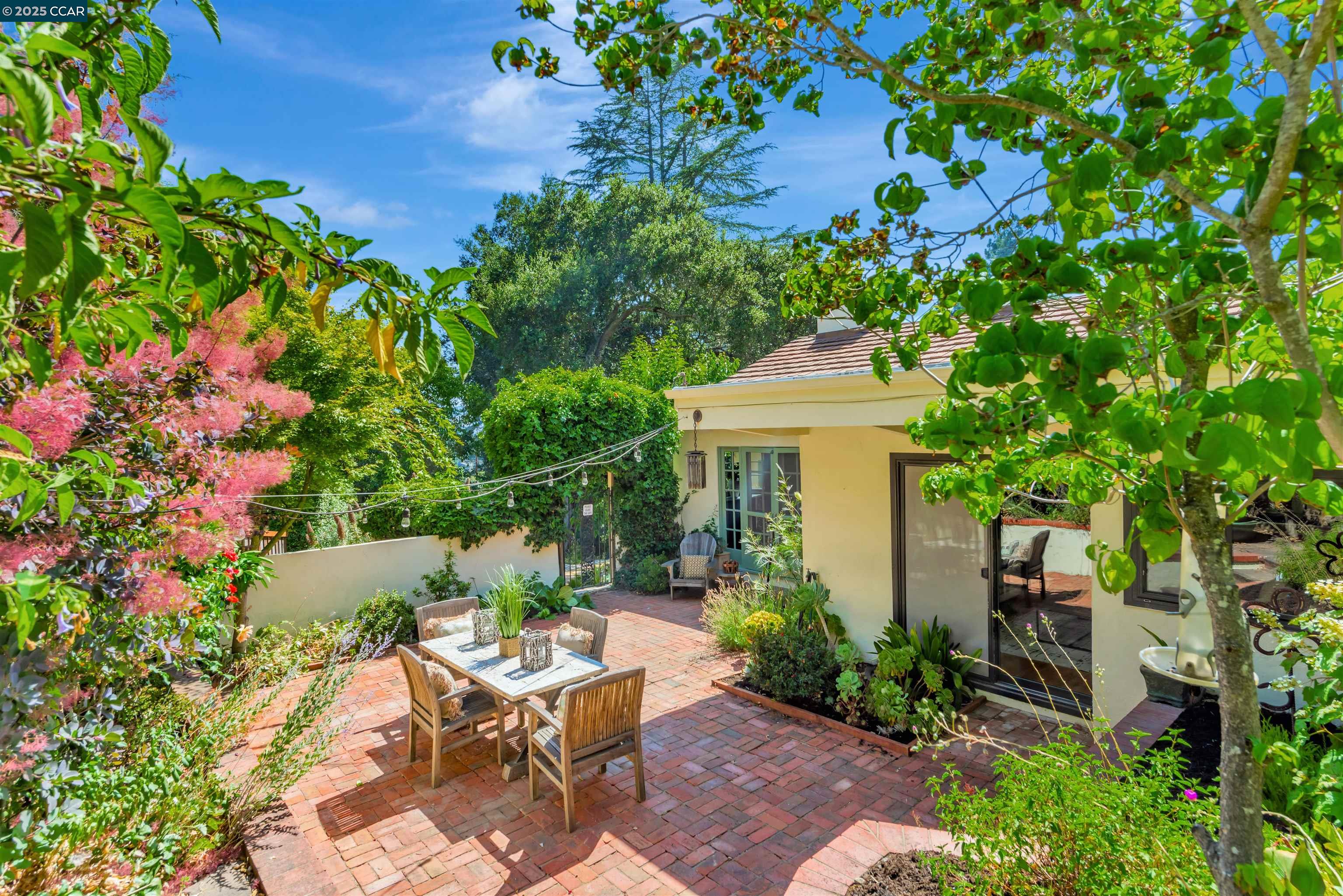 Detail Gallery Image 44 of 51 For 23 El Verano, Orinda,  CA 94563 - 4 Beds | 3 Baths