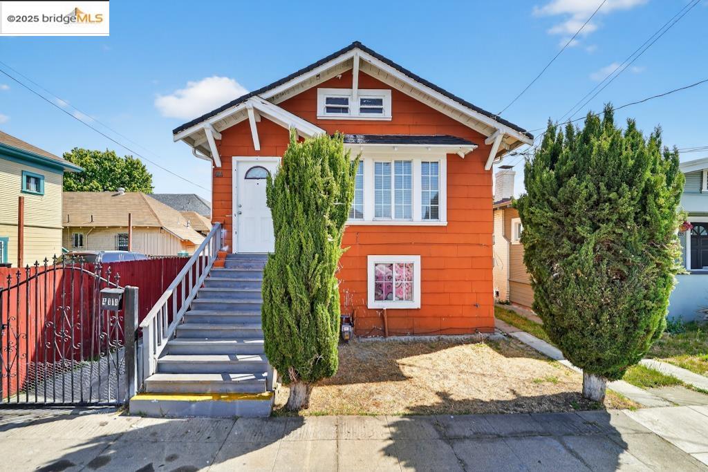 Detail Gallery Image 3 of 39 For 4114 E 17th St, Oakland,  CA 94601 - – Beds | – Baths