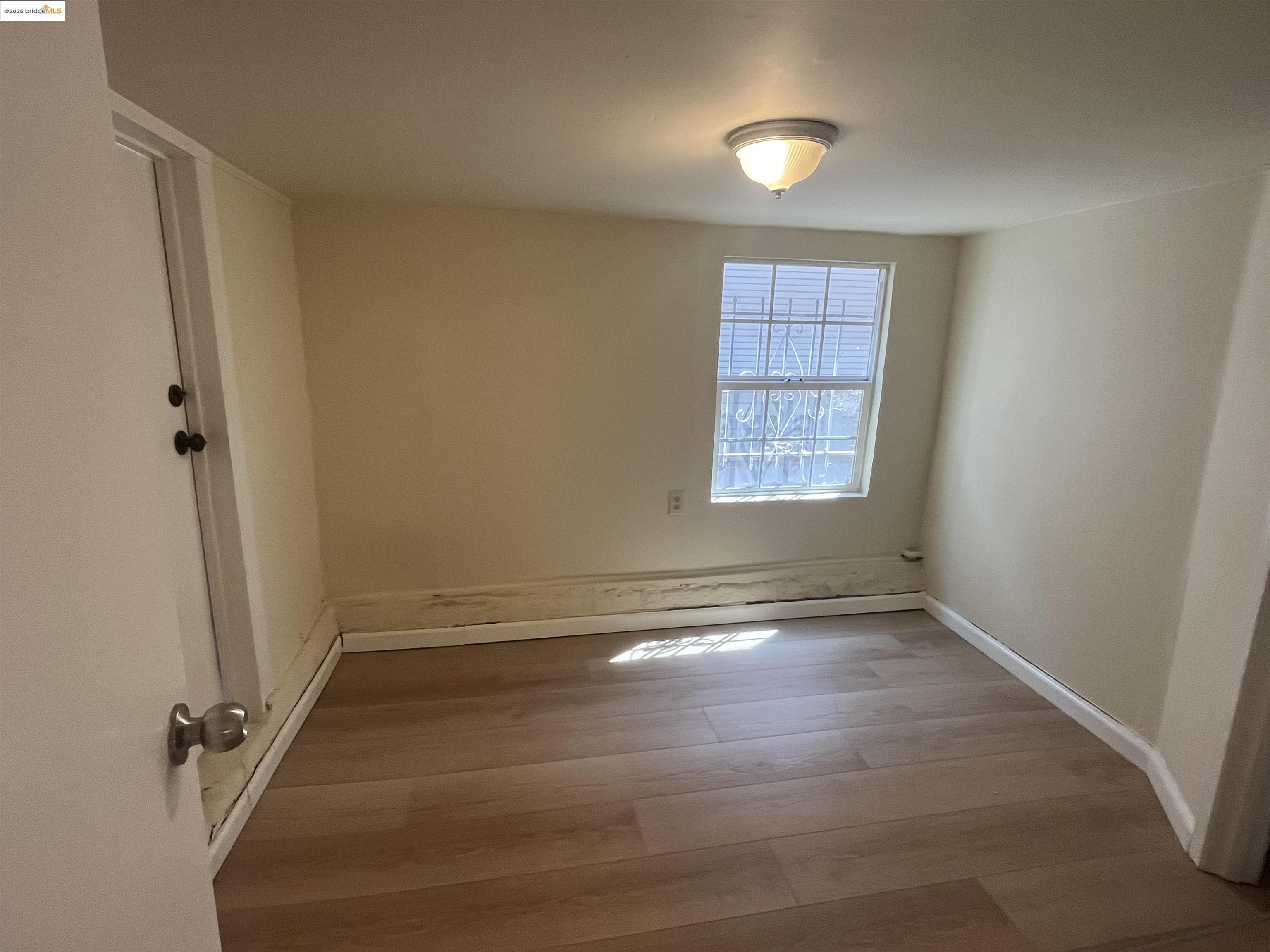 Detail Gallery Image 22 of 39 For 4114 E 17th St, Oakland,  CA 94601 - – Beds | – Baths