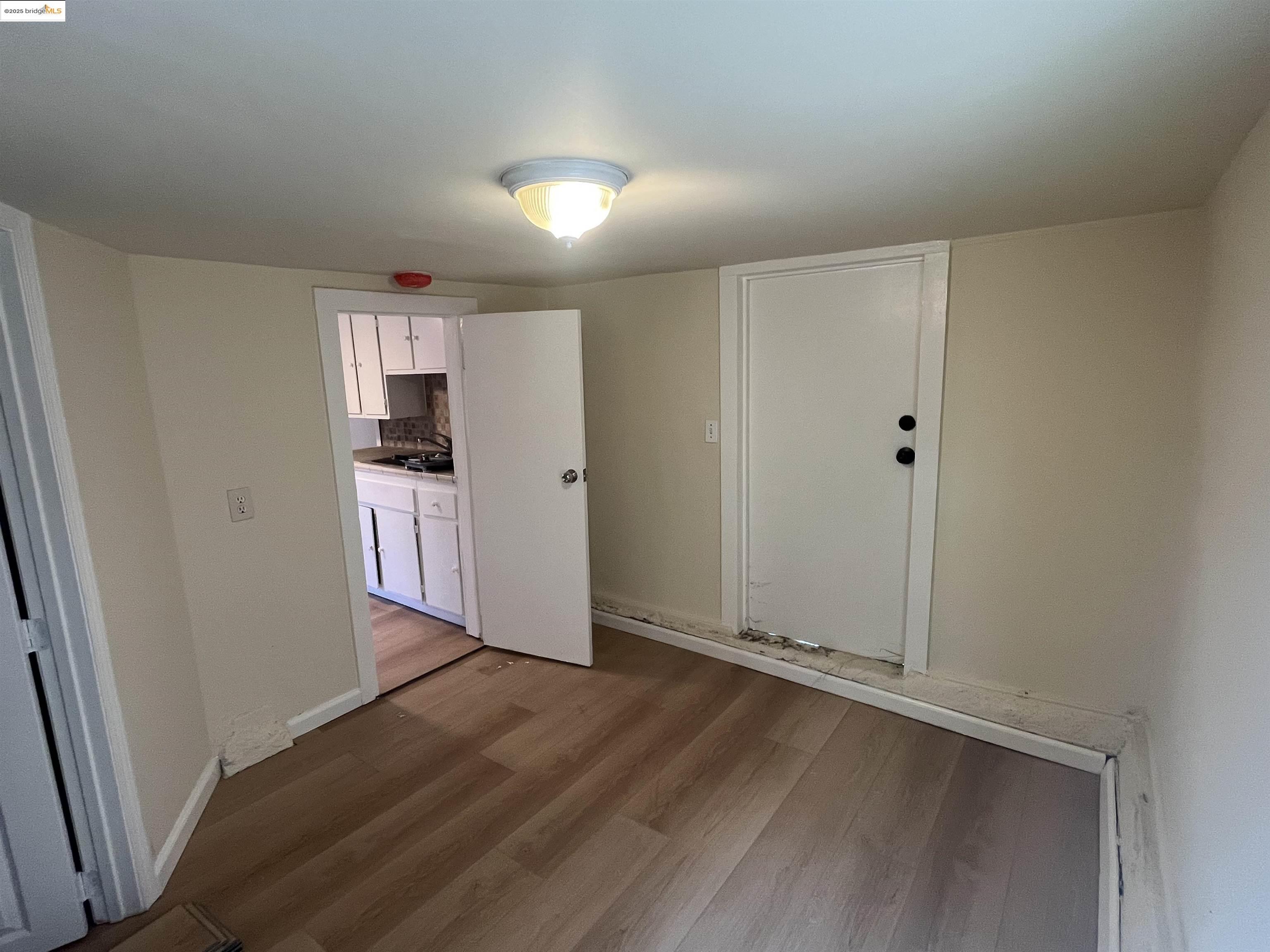 Detail Gallery Image 23 of 39 For 4114 E 17th St, Oakland,  CA 94601 - – Beds | – Baths