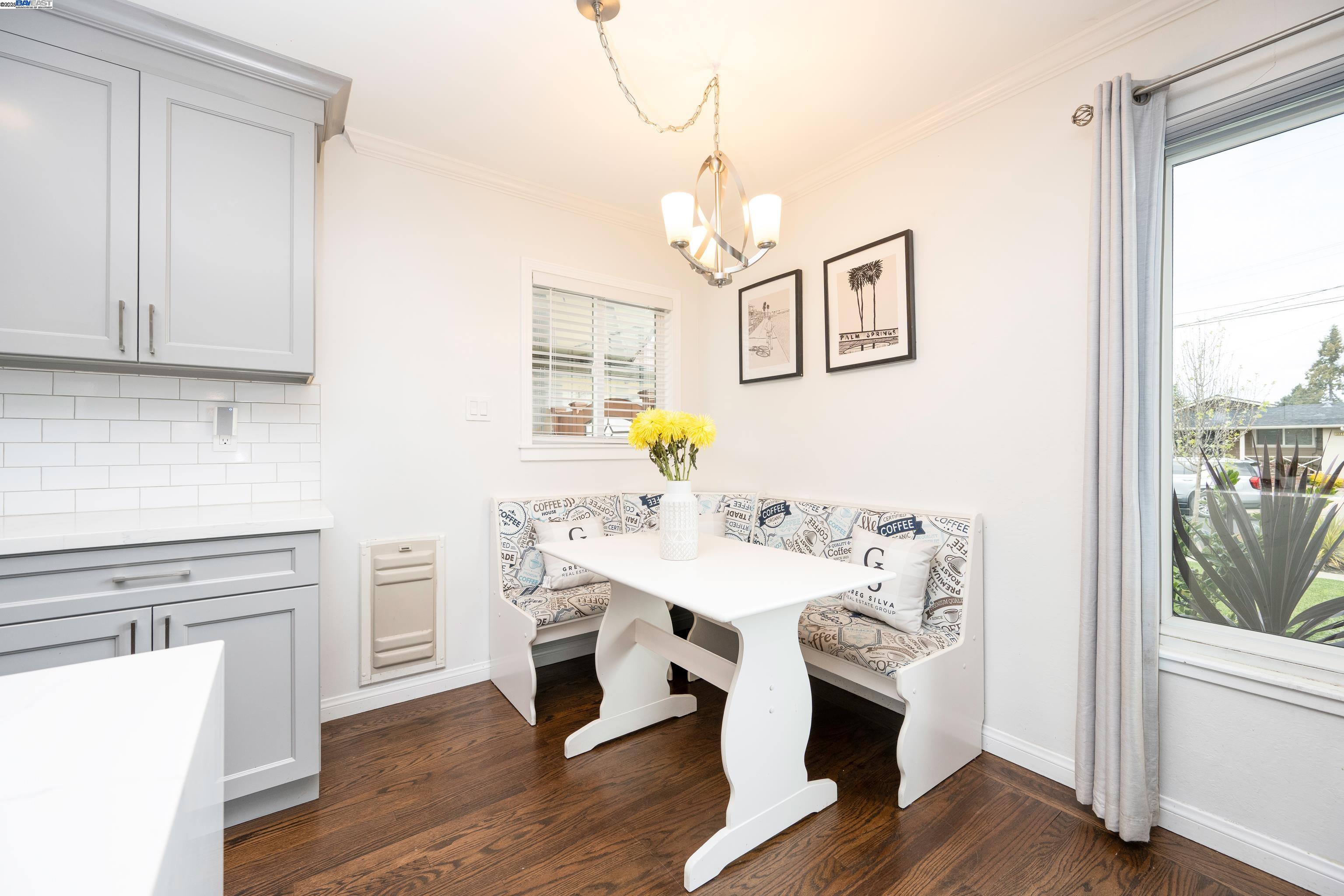 Detail Gallery Image 3 of 18 For 1338 Thais Ln, Hayward,  CA 94544 - 3 Beds | 2 Baths