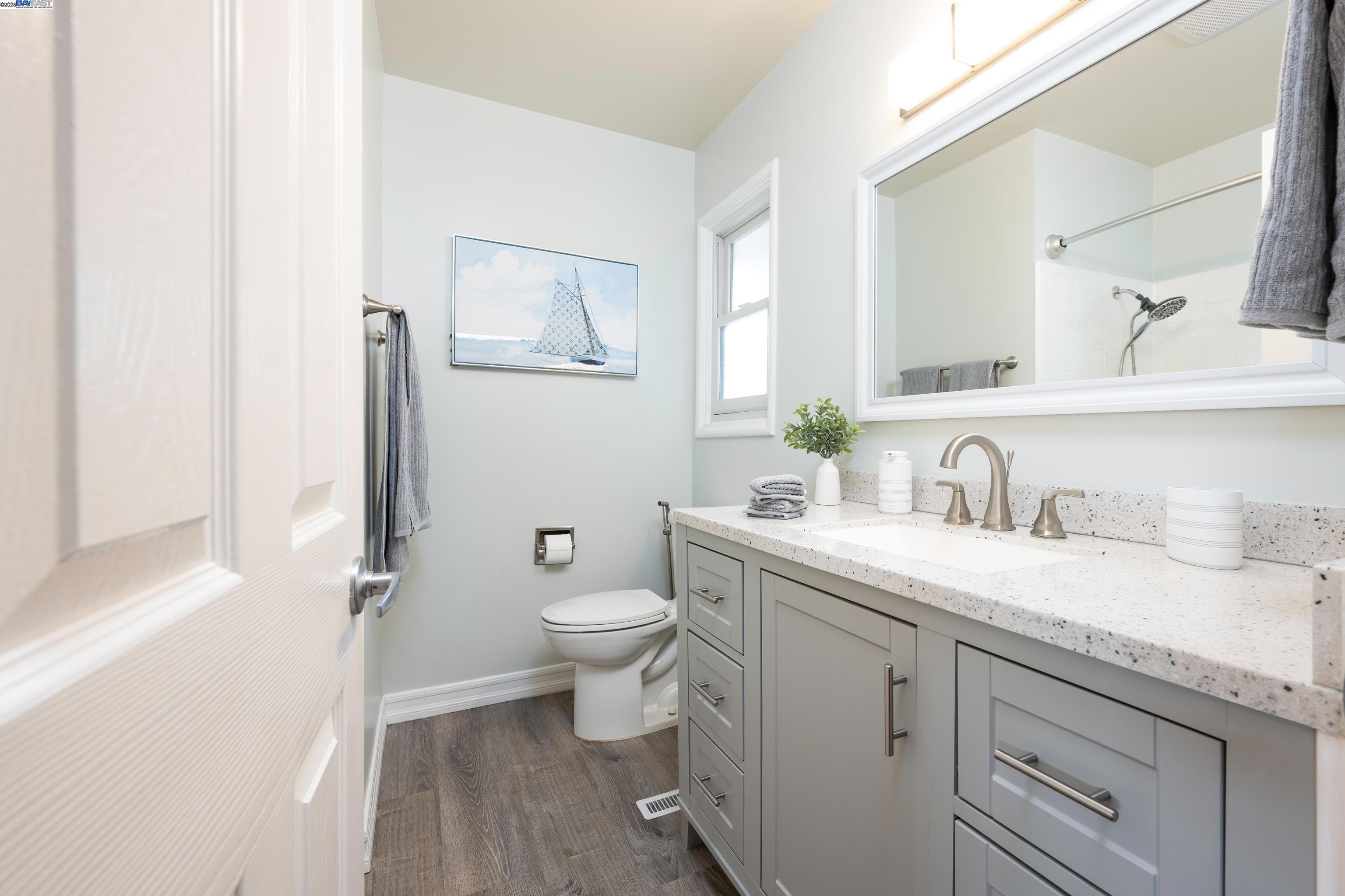 Detail Gallery Image 8 of 18 For 1338 Thais Ln, Hayward,  CA 94544 - 3 Beds | 2 Baths