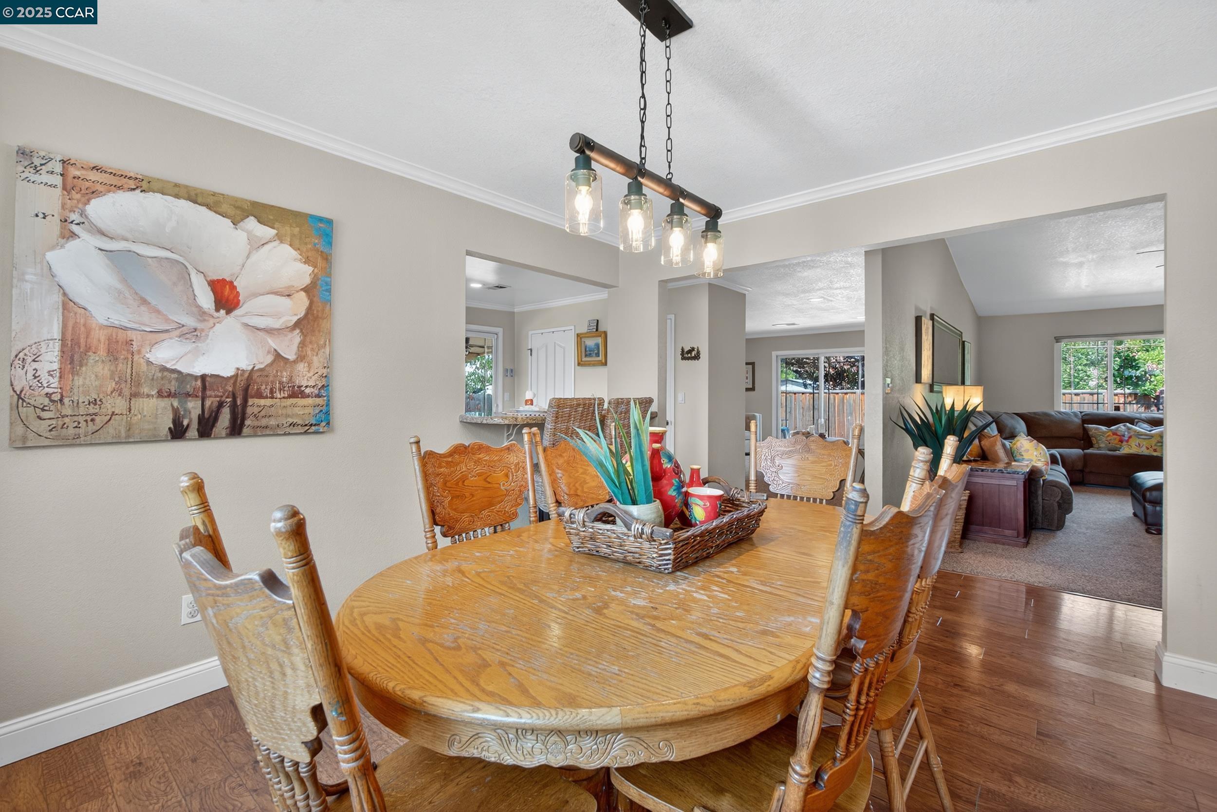 Detail Gallery Image 14 of 53 For 1827 Leo Ln, Concord,  CA 94521 - 4 Beds | 2 Baths