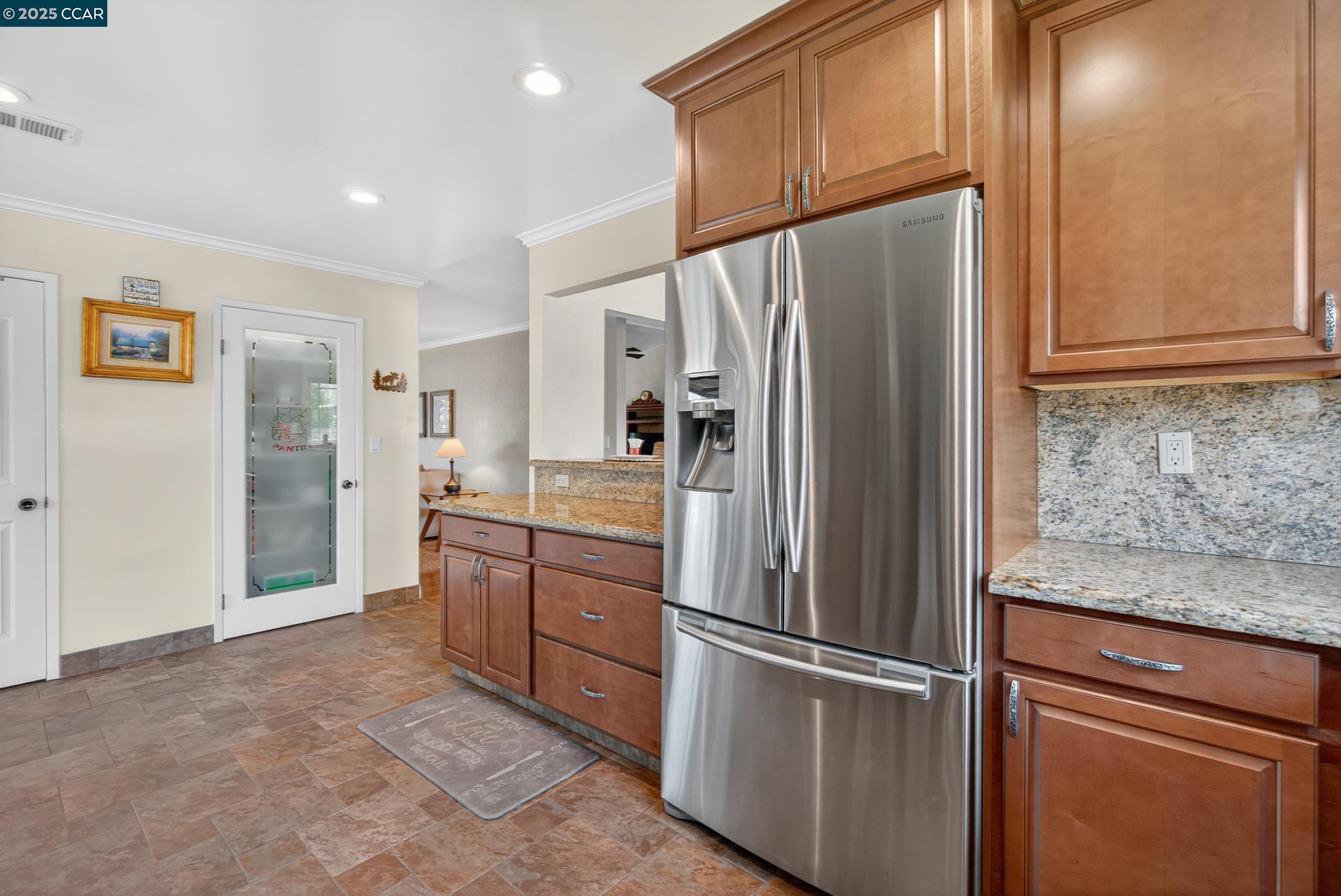 Detail Gallery Image 17 of 53 For 1827 Leo Ln, Concord,  CA 94521 - 4 Beds | 2 Baths