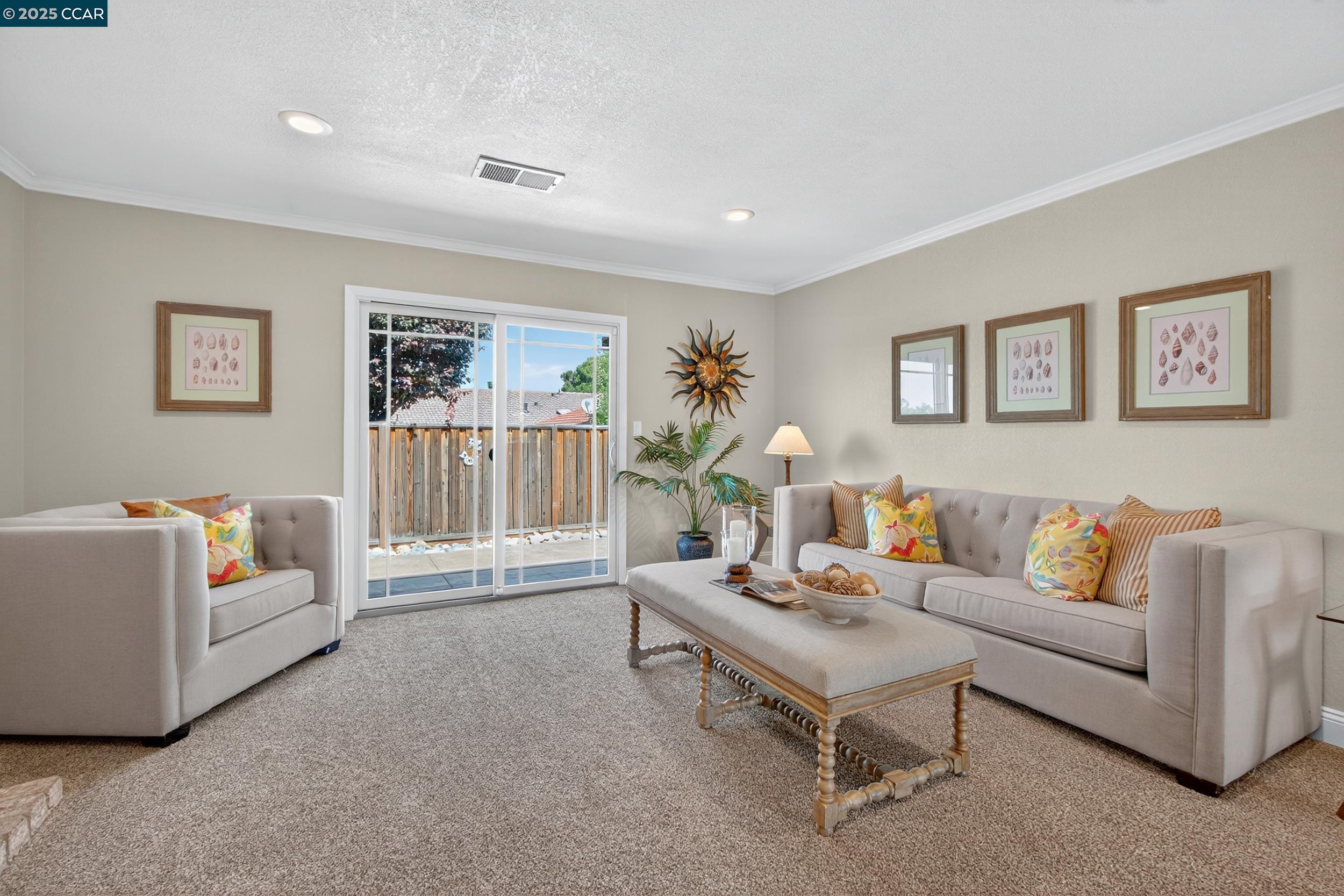 Detail Gallery Image 22 of 53 For 1827 Leo Ln, Concord,  CA 94521 - 4 Beds | 2 Baths