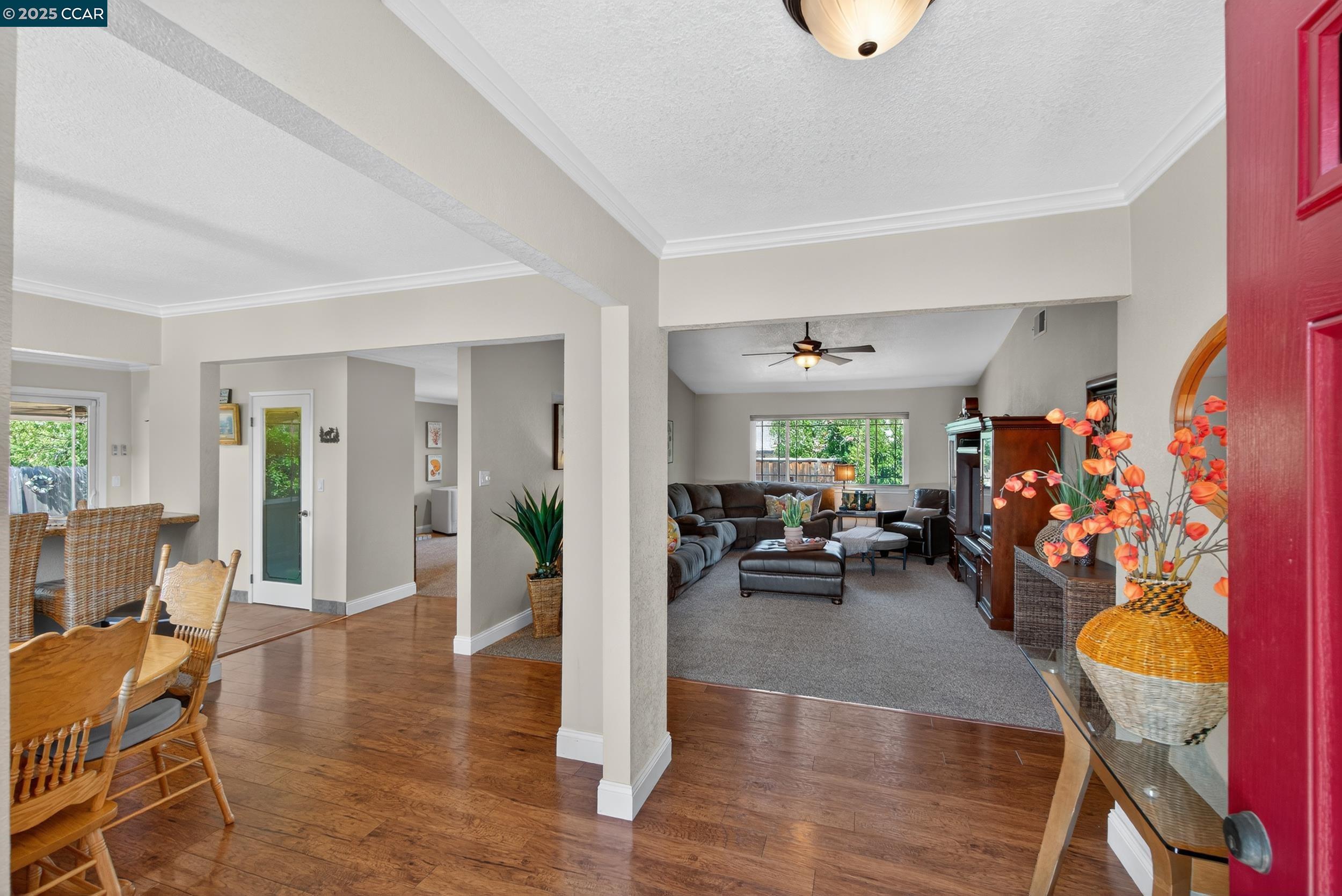 Detail Gallery Image 5 of 53 For 1827 Leo Ln, Concord,  CA 94521 - 4 Beds | 2 Baths