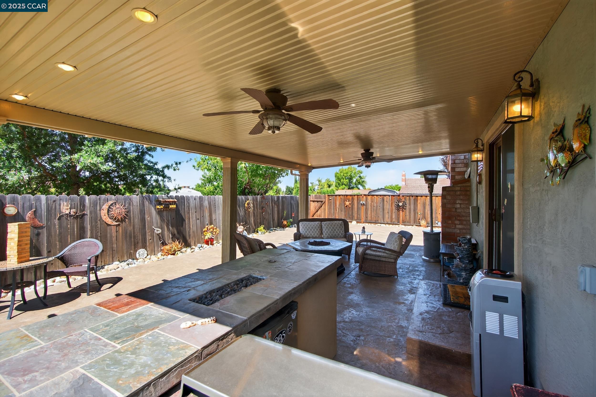 Detail Gallery Image 41 of 53 For 1827 Leo Ln, Concord,  CA 94521 - 4 Beds | 2 Baths