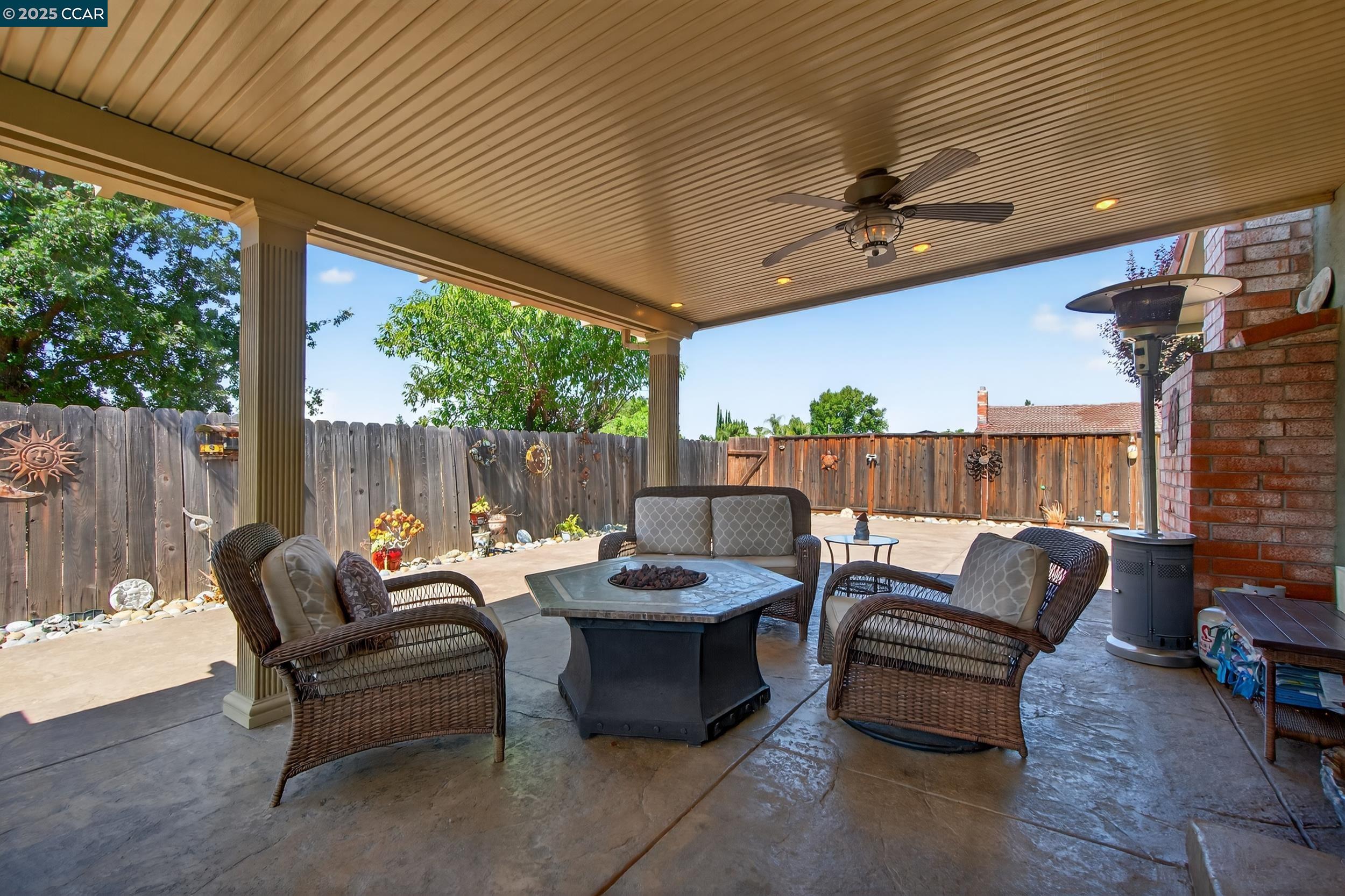 Detail Gallery Image 42 of 53 For 1827 Leo Ln, Concord,  CA 94521 - 4 Beds | 2 Baths