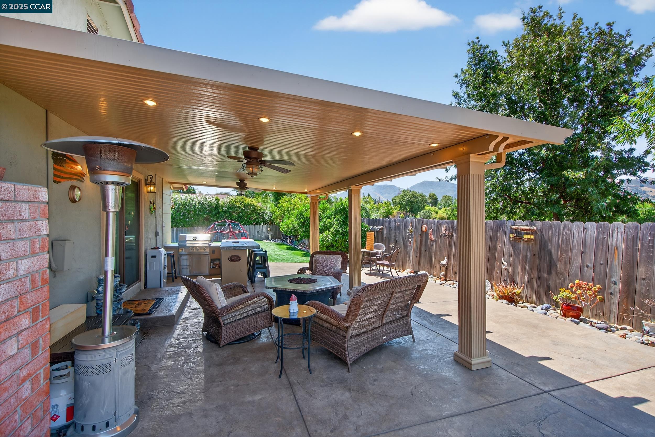 Detail Gallery Image 44 of 53 For 1827 Leo Ln, Concord,  CA 94521 - 4 Beds | 2 Baths