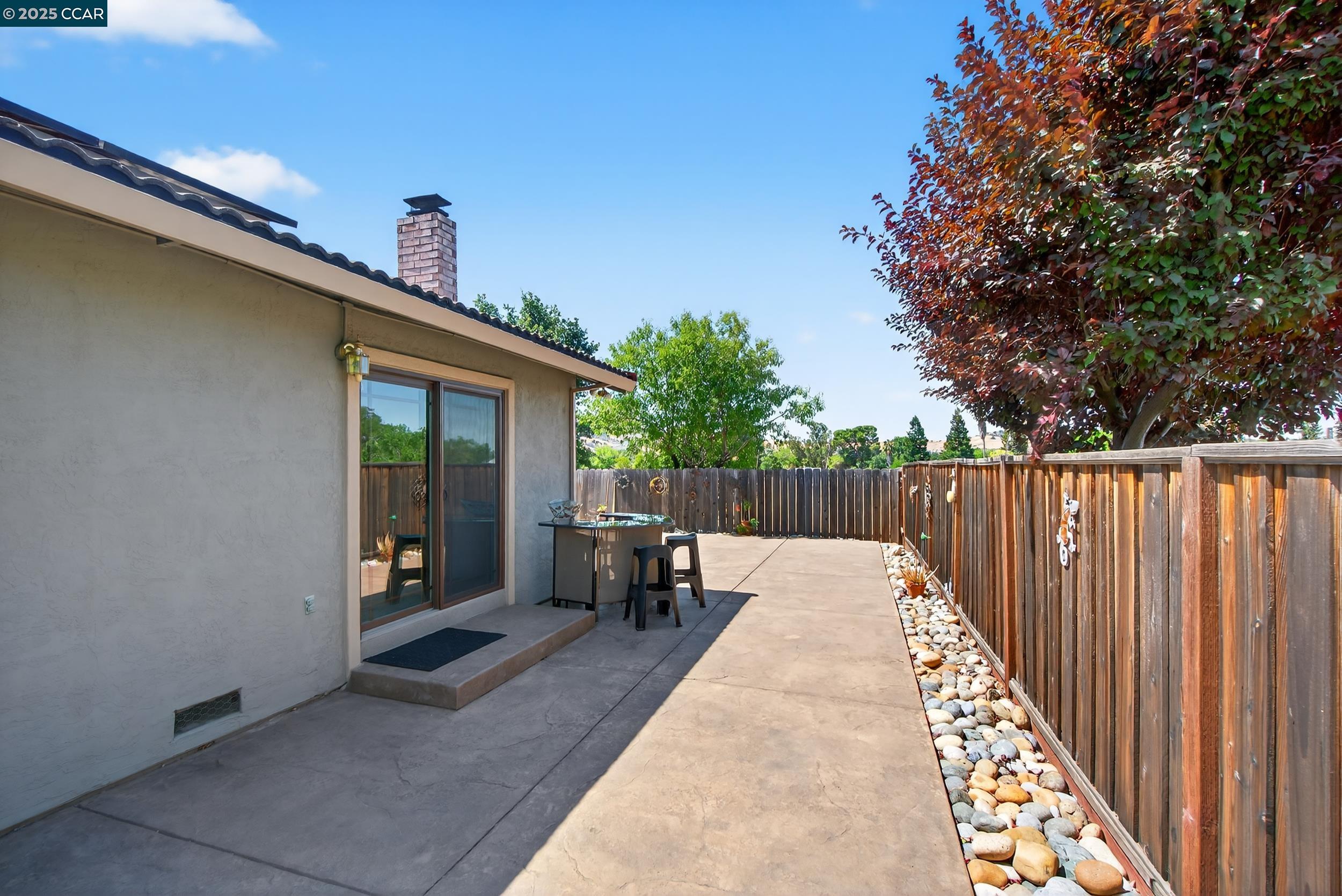 Detail Gallery Image 46 of 53 For 1827 Leo Ln, Concord,  CA 94521 - 4 Beds | 2 Baths