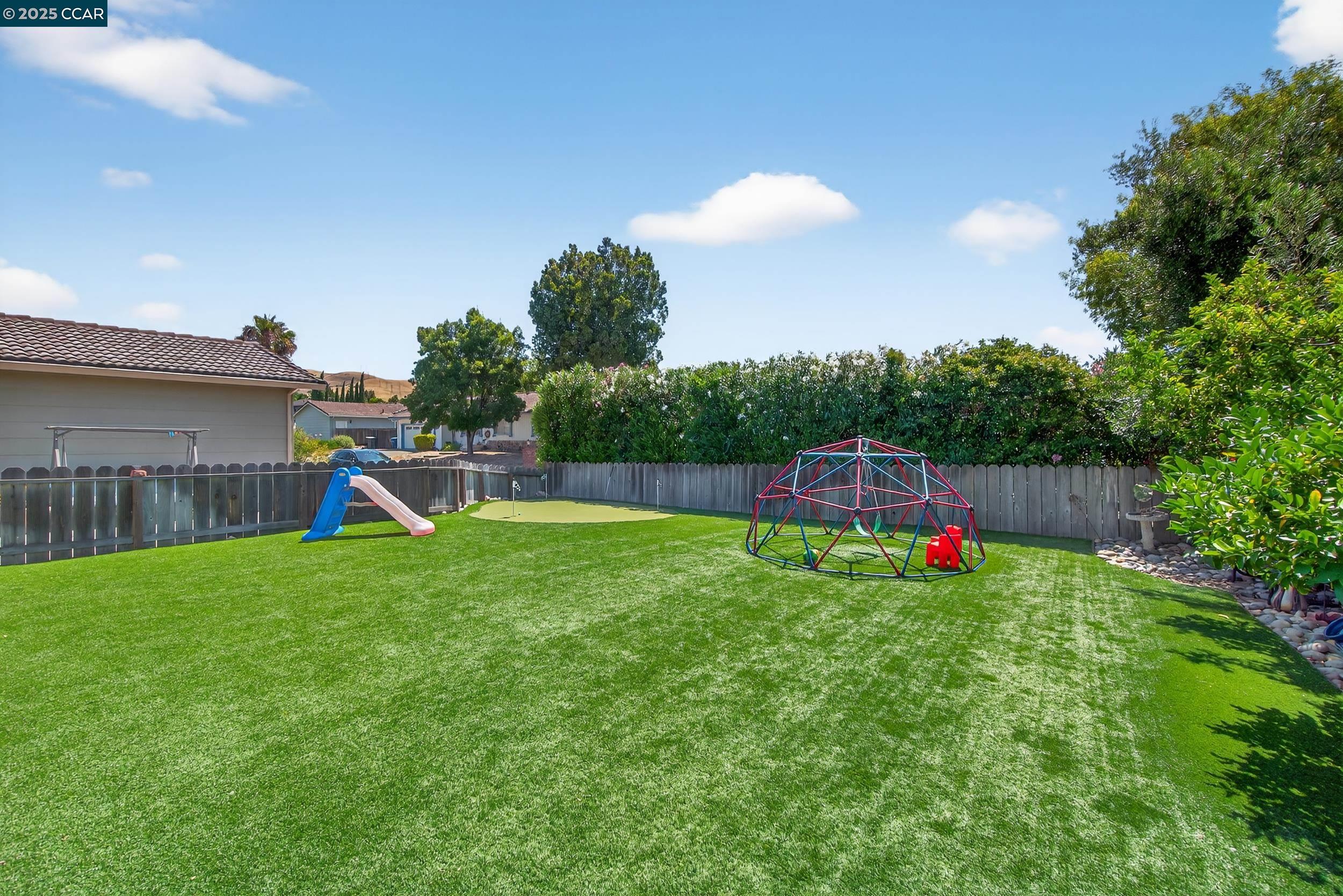 Detail Gallery Image 47 of 53 For 1827 Leo Ln, Concord,  CA 94521 - 4 Beds | 2 Baths