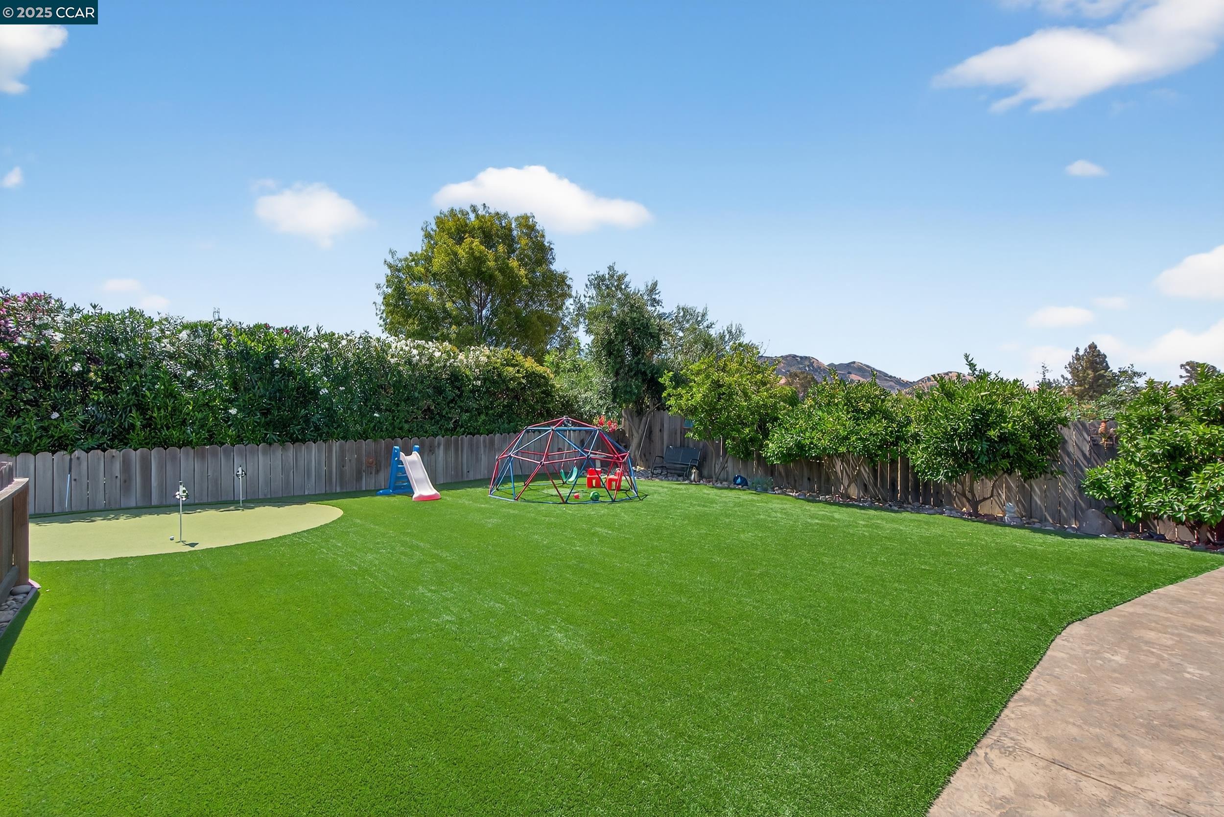 Detail Gallery Image 50 of 53 For 1827 Leo Ln, Concord,  CA 94521 - 4 Beds | 2 Baths