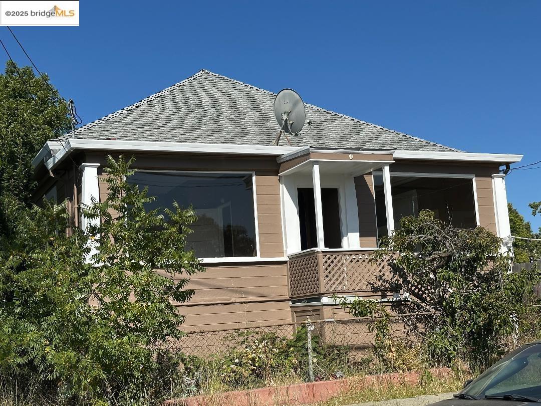 Detail Gallery Image 1 of 1 For 412 Lexington Ave, El Cerrito,  CA 94530 - 3 Beds | 1 Baths