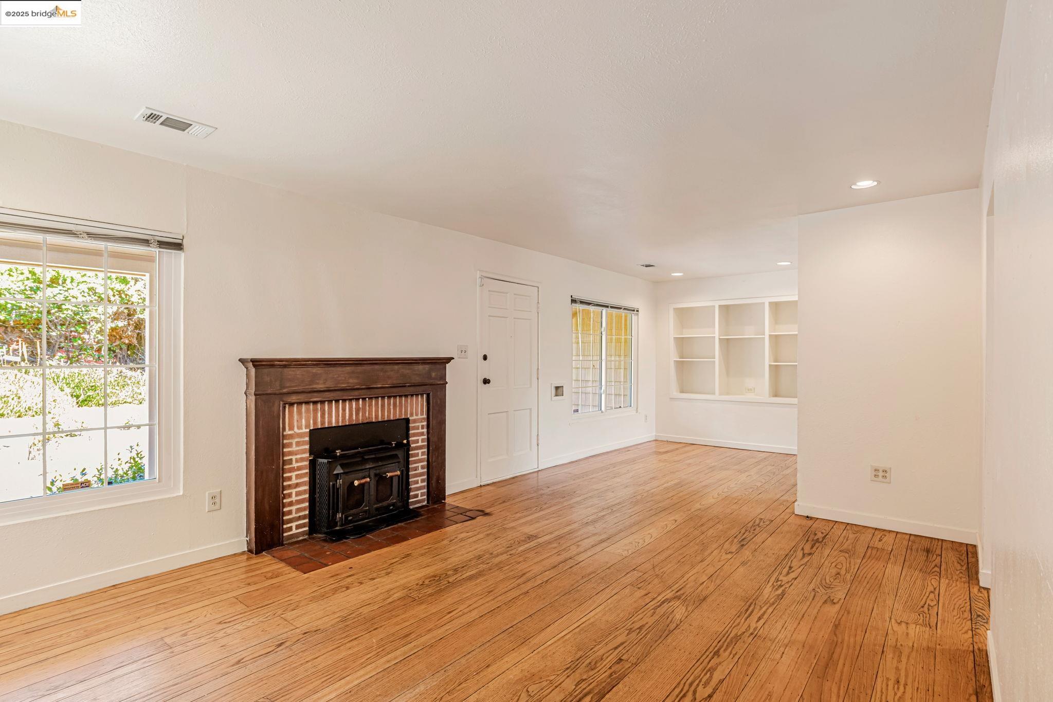 Detail Gallery Image 13 of 34 For 24575 Marie Drive, Hayward,  CA 94542 - 3 Beds | 2 Baths