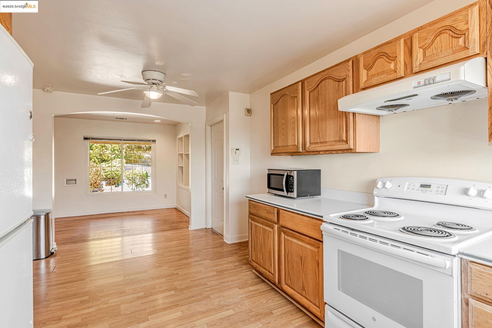 Detail Gallery Image 16 of 34 For 24575 Marie Drive, Hayward,  CA 94542 - 3 Beds | 2 Baths