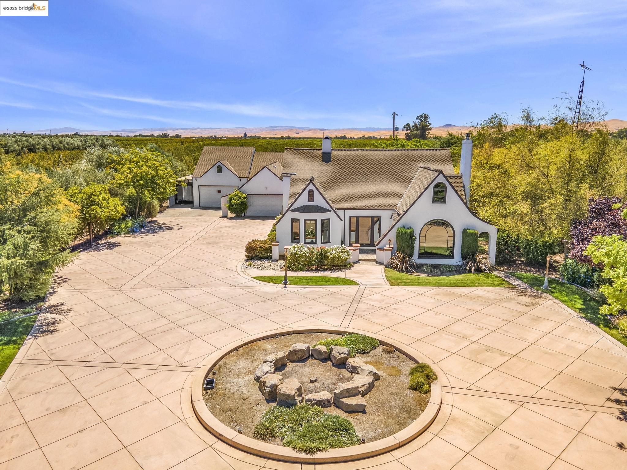 Detail Gallery Image 1 of 1 For 11081 Brentwood Blvd., Brentwood,  CA 94513-9999 - 3 Beds | 3 Baths