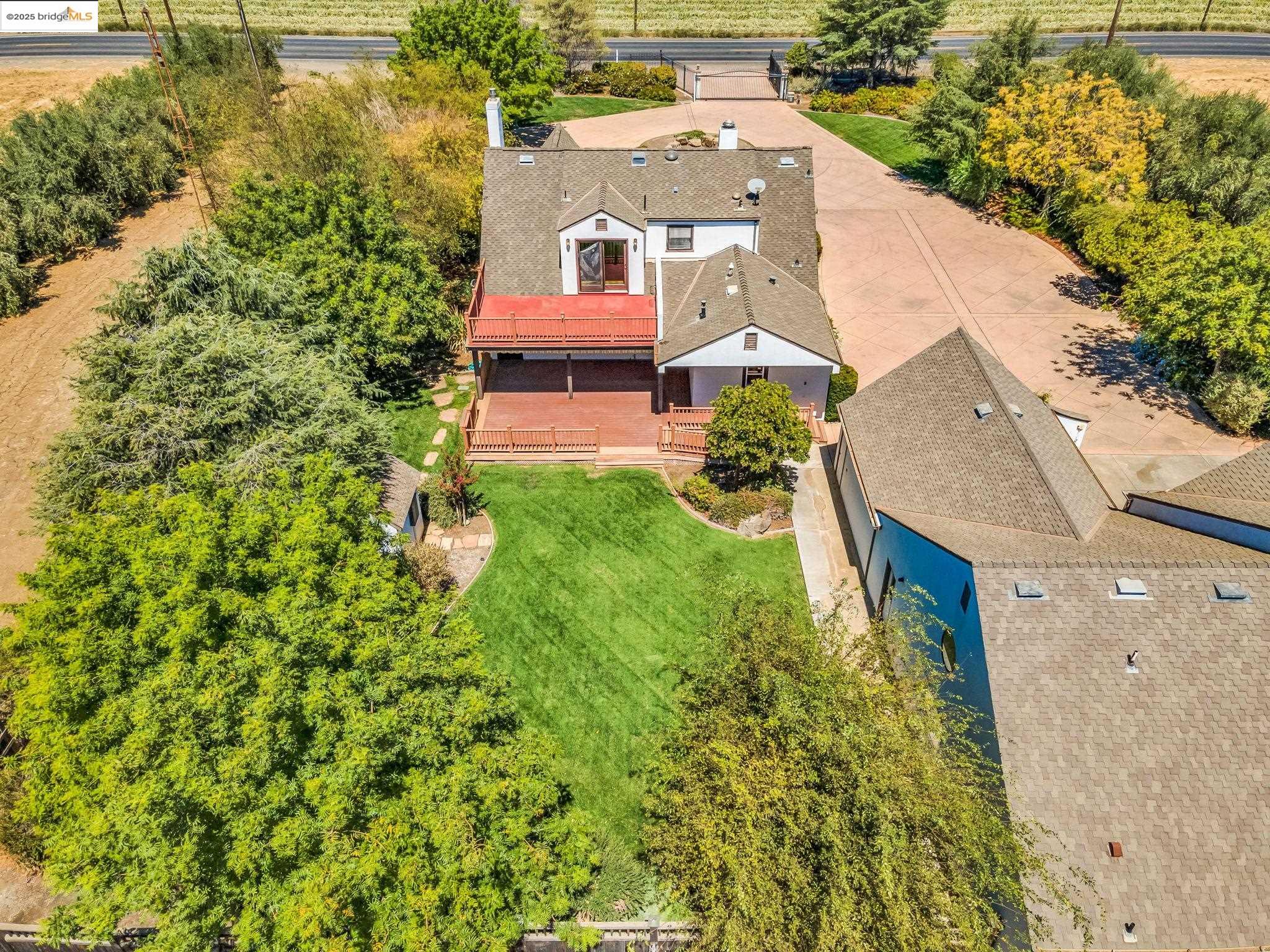 Detail Gallery Image 14 of 60 For 11081 Brentwood Blvd., Brentwood,  CA 94513-9999 - 3 Beds | 3 Baths