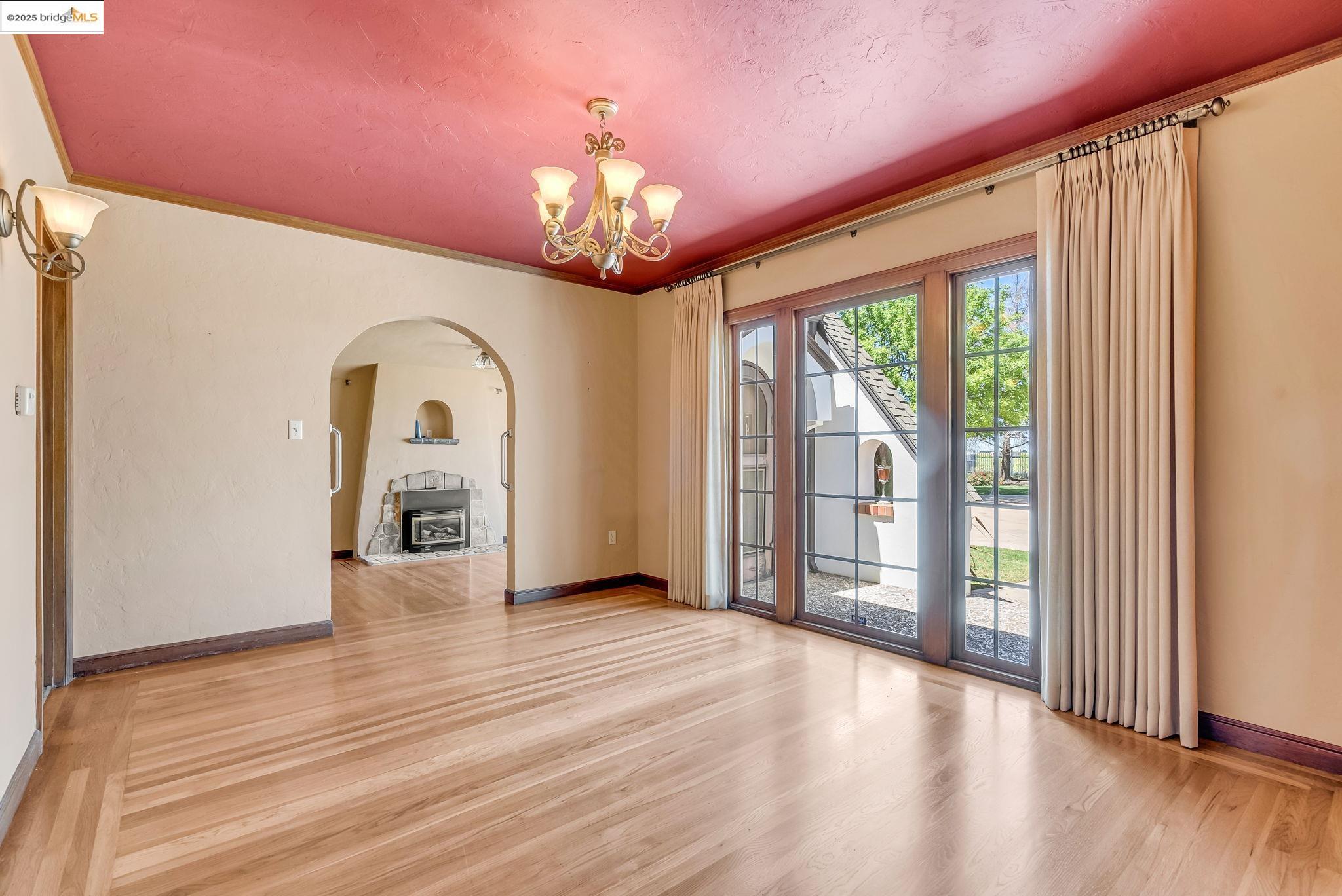 Detail Gallery Image 4 of 60 For 11081 Brentwood Blvd., Brentwood,  CA 94513-9999 - 3 Beds | 3 Baths