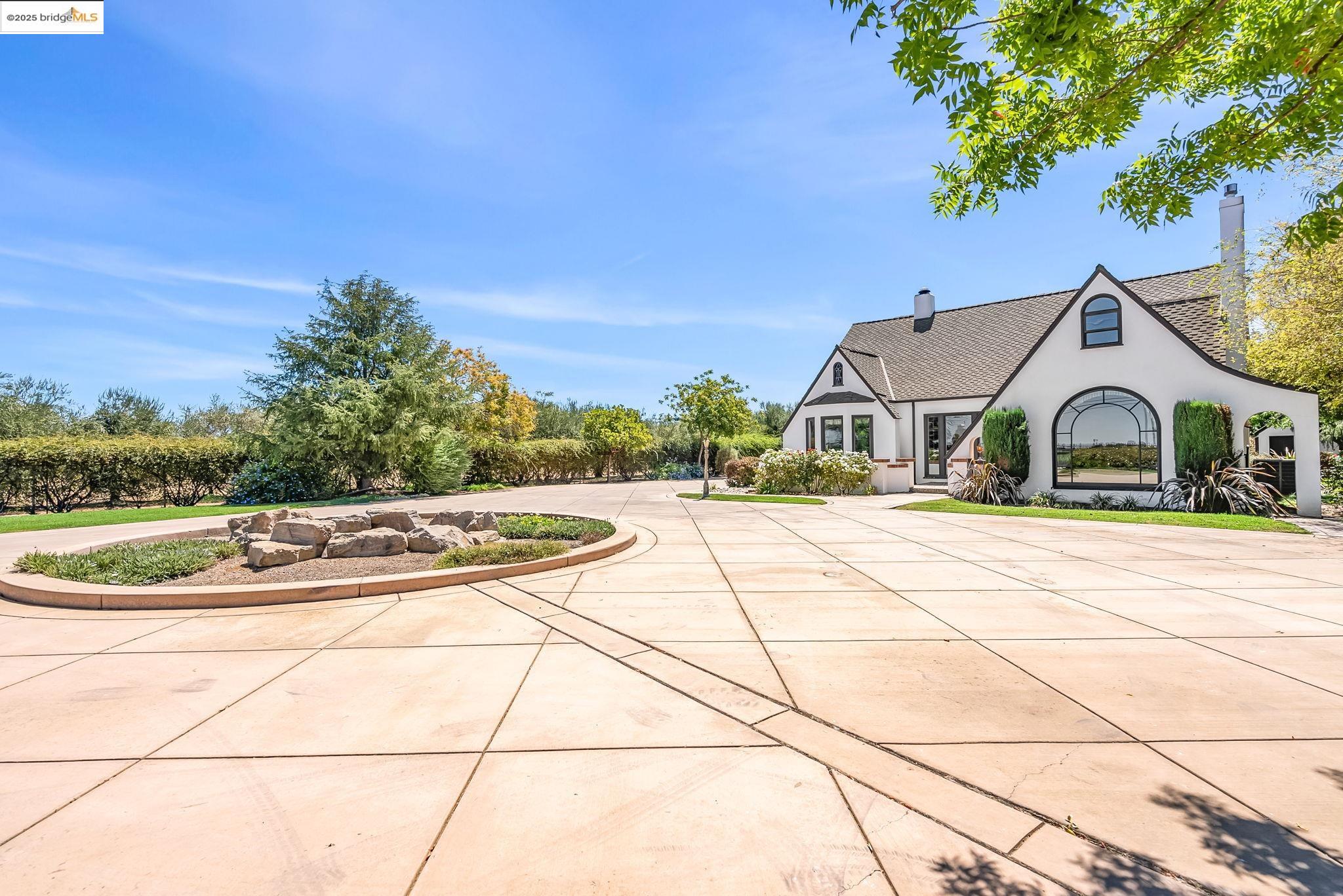 Detail Gallery Image 38 of 60 For 11081 Brentwood Blvd., Brentwood,  CA 94513-9999 - 3 Beds | 3 Baths