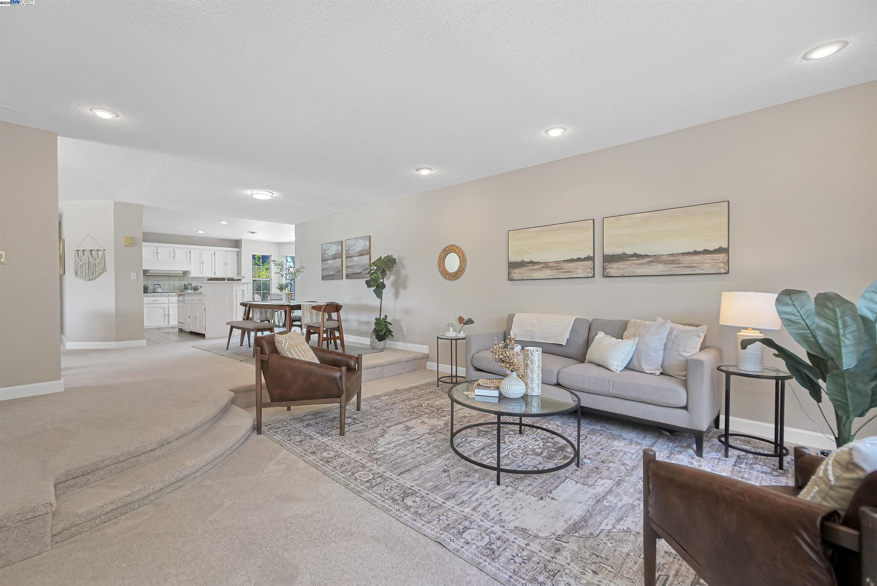 Detail Gallery Image 11 of 40 For 1925 Lilac Ave., Hayward,  CA 94545 - 4 Beds | 2 Baths