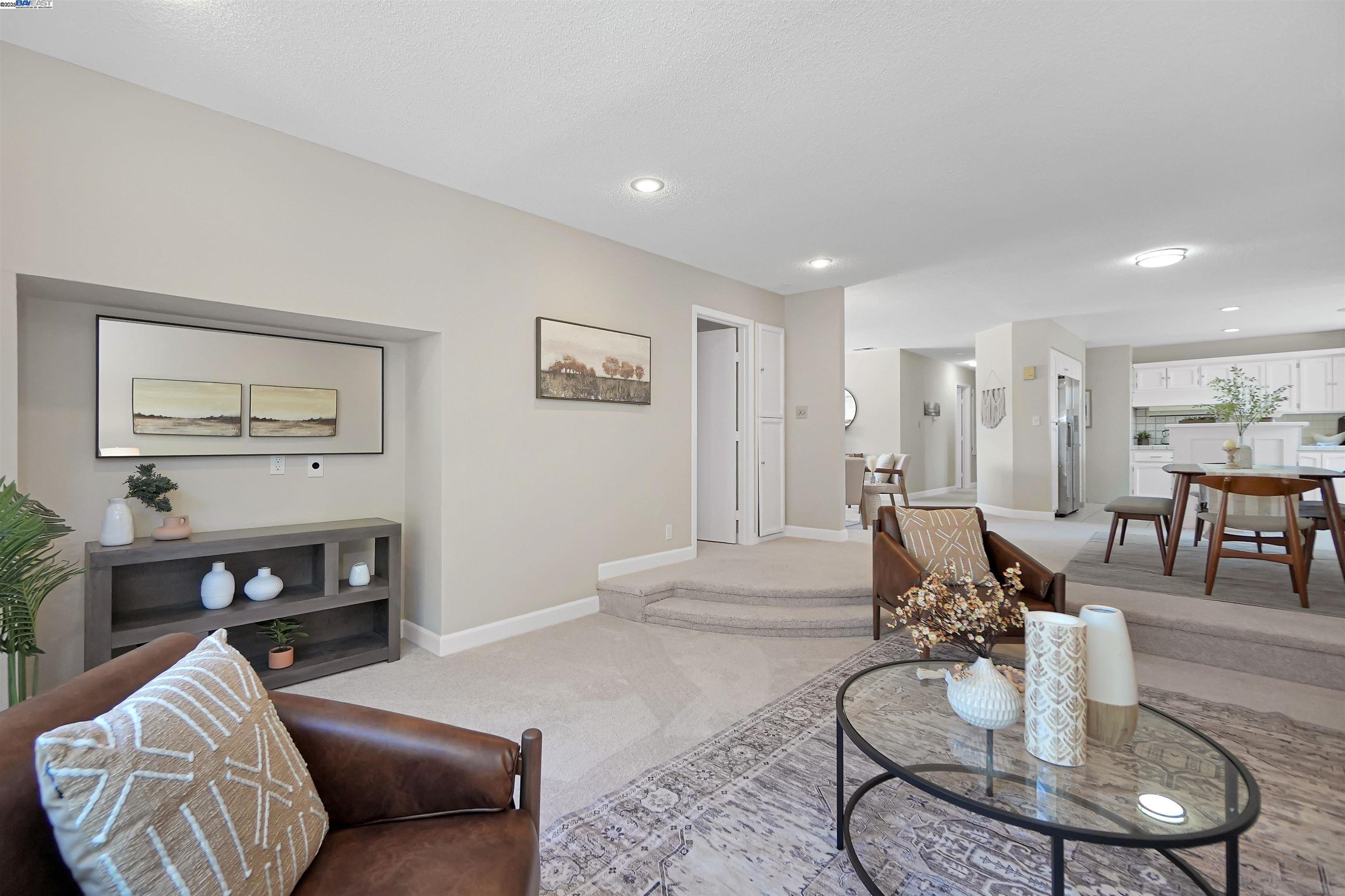 Detail Gallery Image 12 of 40 For 1925 Lilac Ave., Hayward,  CA 94545 - 4 Beds | 2 Baths