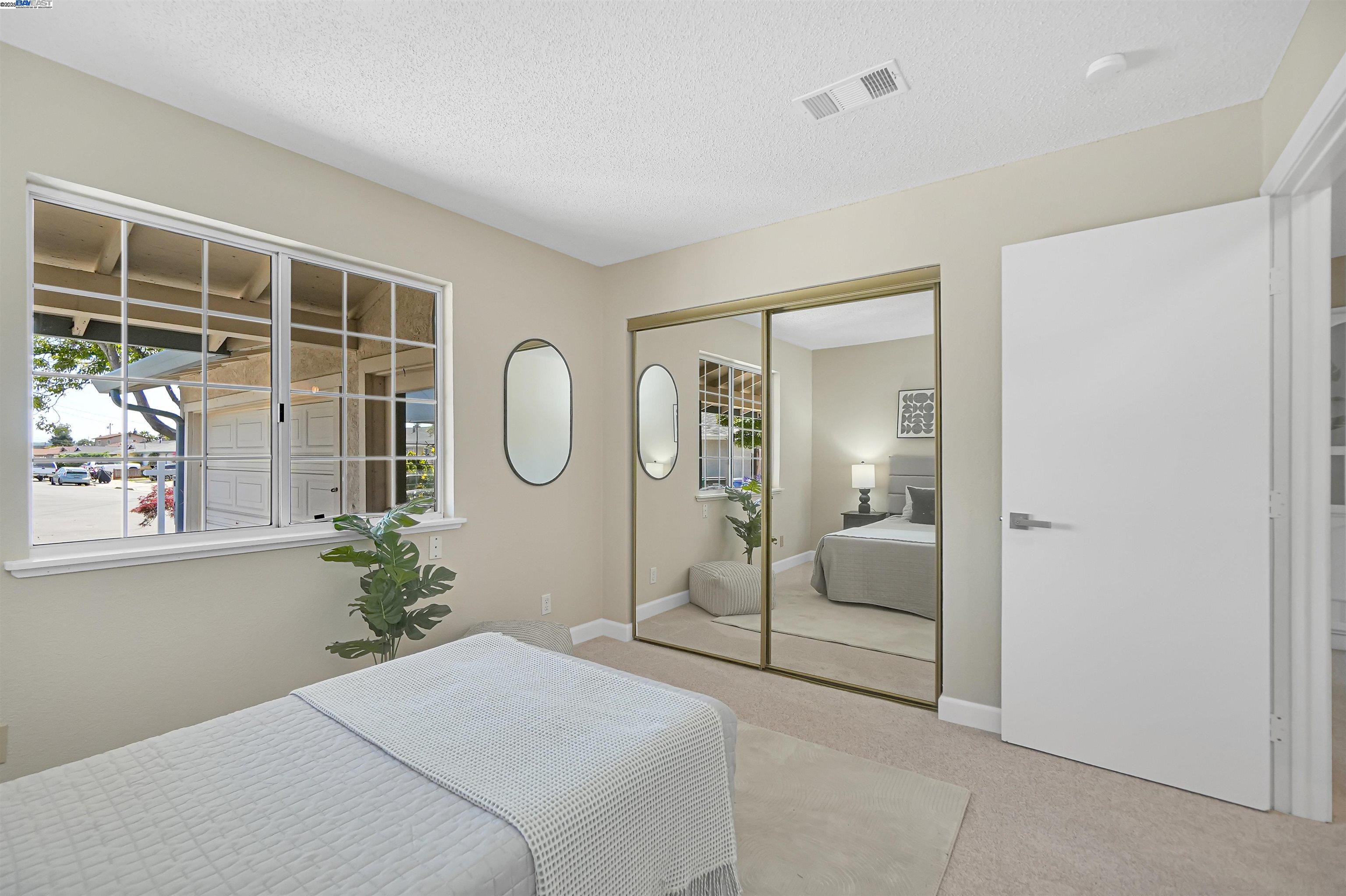 Detail Gallery Image 21 of 40 For 1925 Lilac Ave., Hayward,  CA 94545 - 4 Beds | 2 Baths