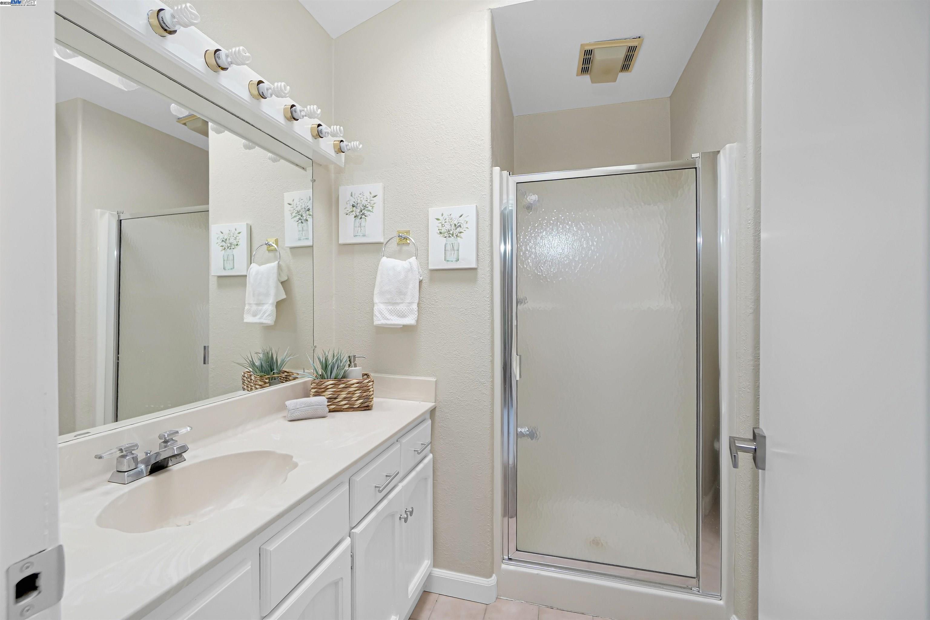 Detail Gallery Image 26 of 40 For 1925 Lilac Ave., Hayward,  CA 94545 - 4 Beds | 2 Baths