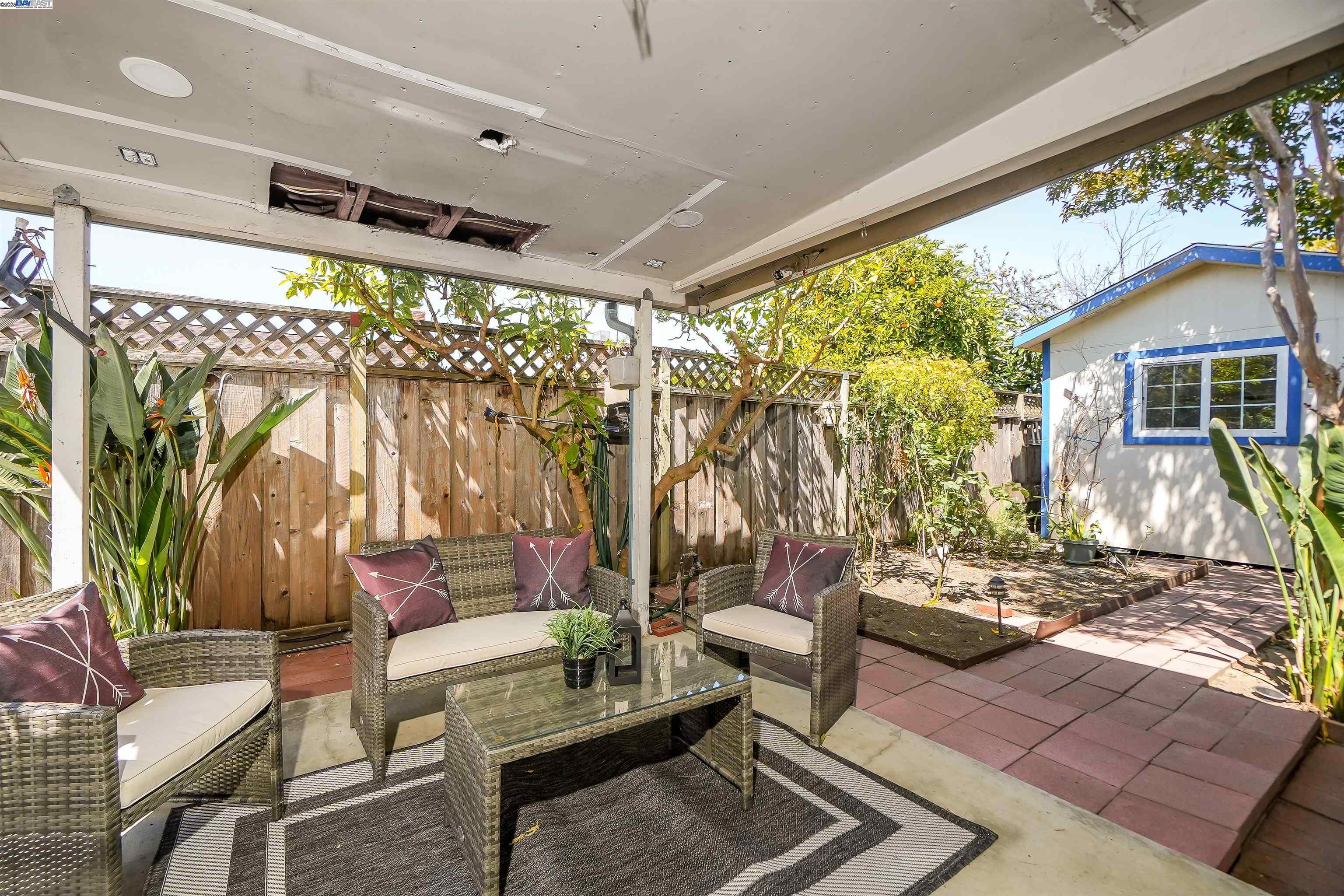 Detail Gallery Image 28 of 40 For 1925 Lilac Ave., Hayward,  CA 94545 - 4 Beds | 2 Baths